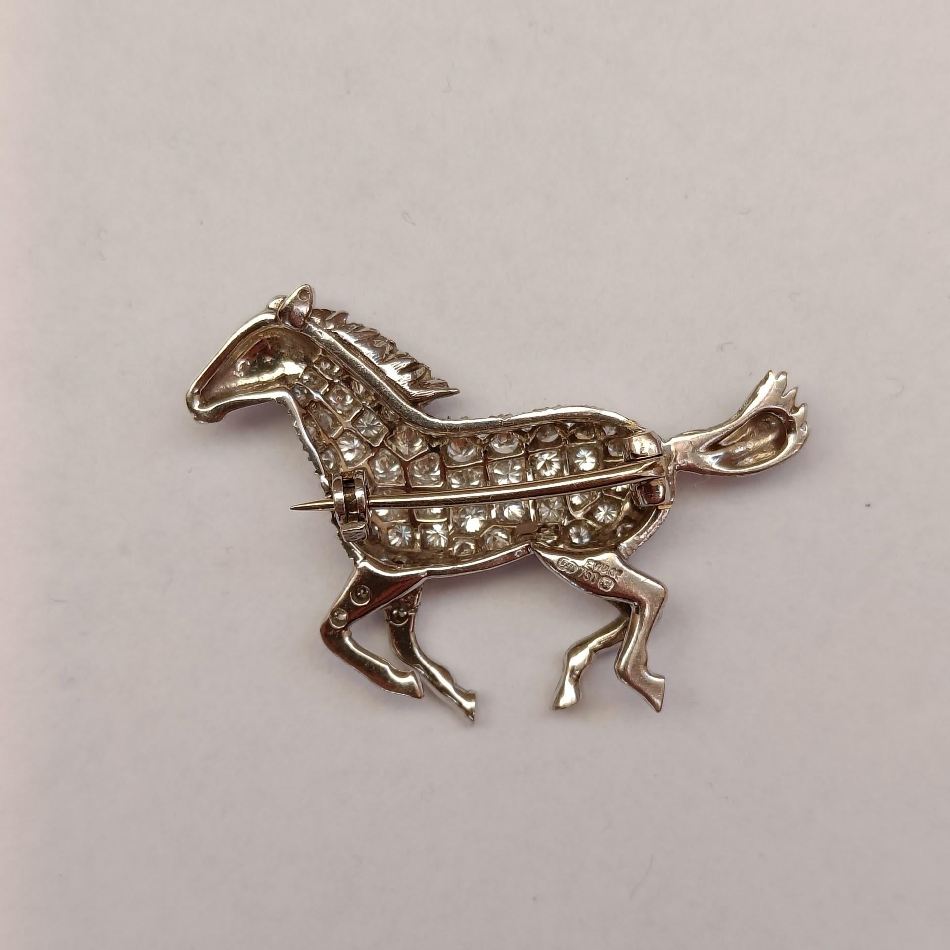 18k Gold Horse Brooch Pin with Diamond Pavé - E. Wolfe & Co, London For Sale 1