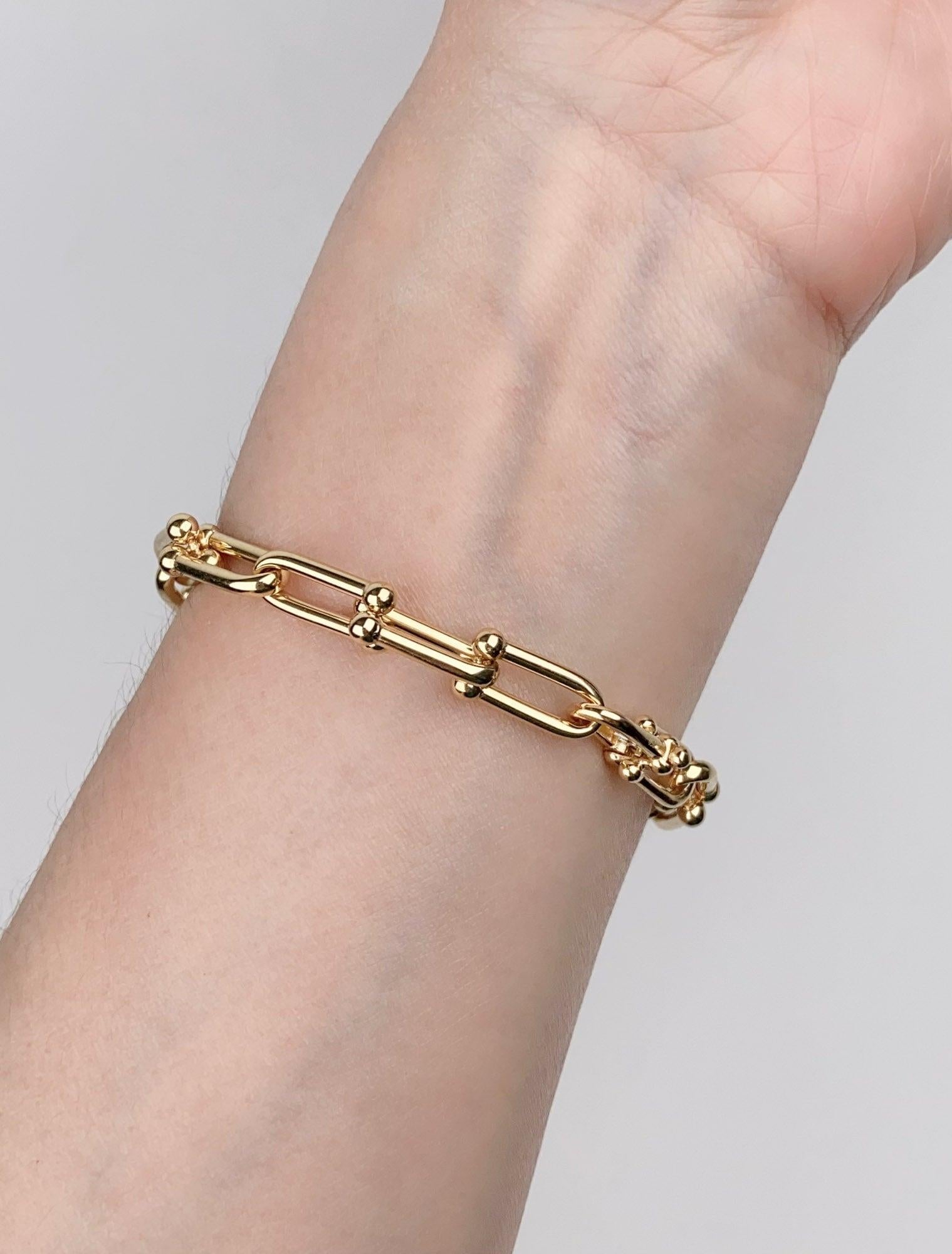 Bracelet à maillons en fer à cheval en or 18 carats 8 g+ style designer R2132 en vente 1