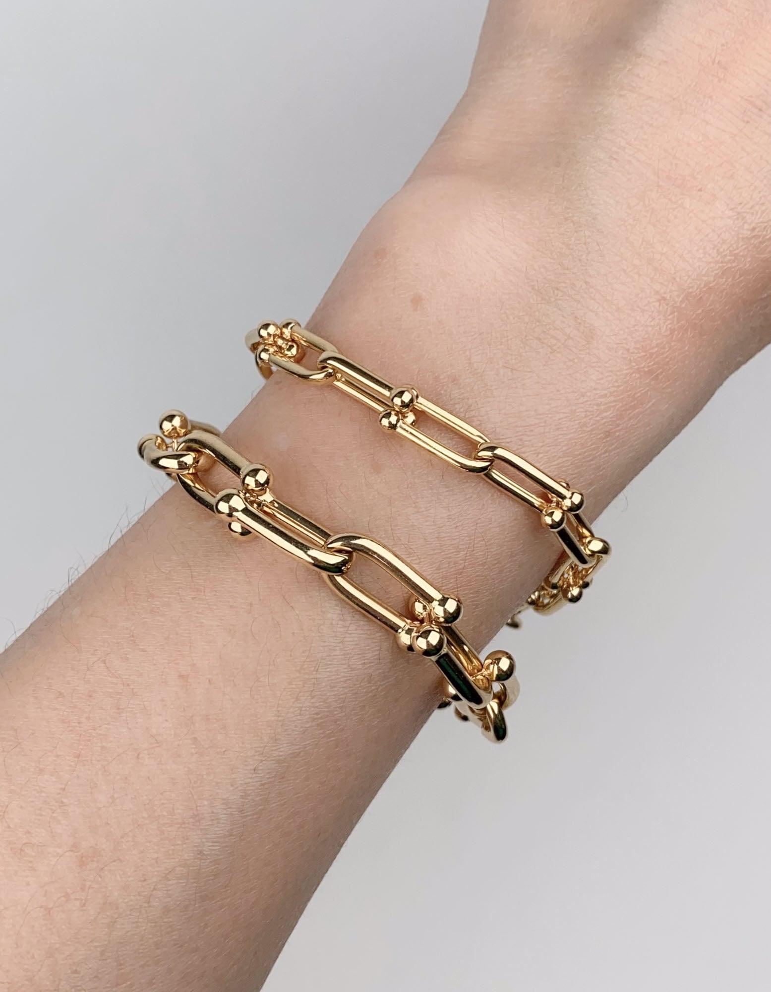 Bracelet à maillons en fer à cheval en or 18 carats 8 g+ style designer R2132 en vente 2