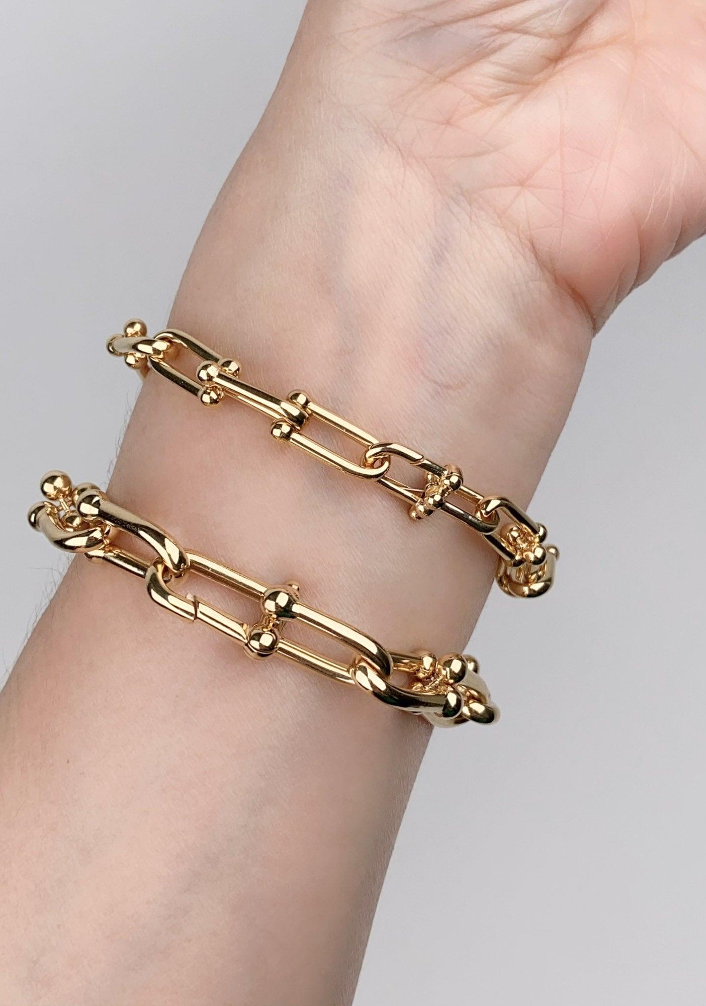 Bracelet à maillons en fer à cheval en or 18 carats 8 g+ style designer R2132 en vente 3