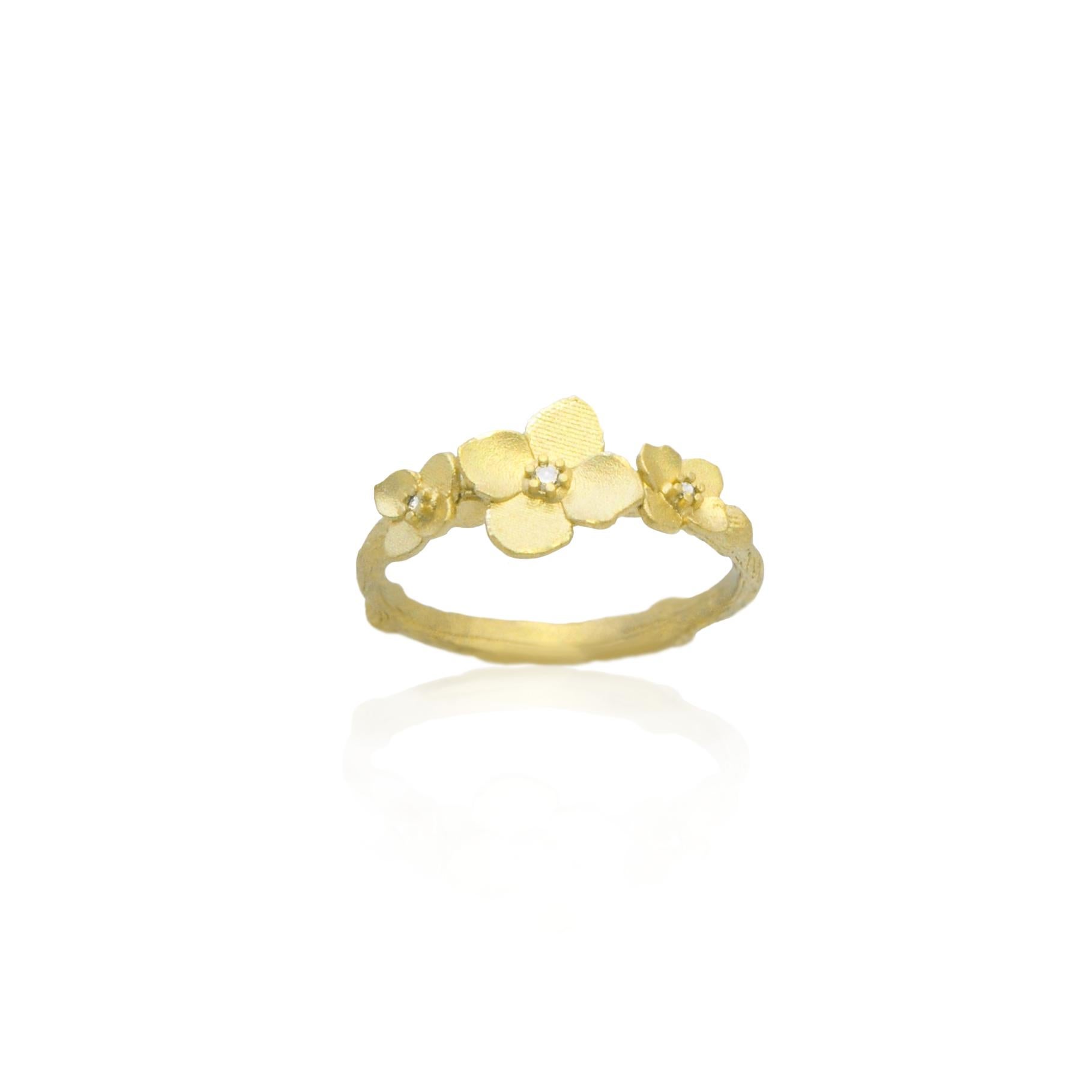 For Sale:  18k Gold Hydrangea Branch Ring with White Diamond Center 3