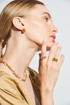 18k Gold Infinity Band Antiquity Sand Castle Ring