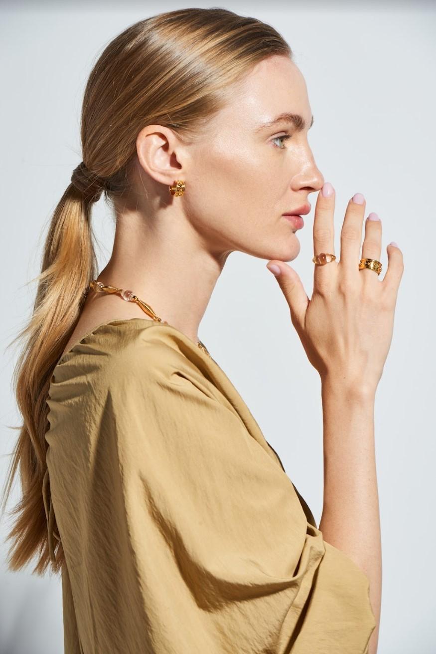 Néo-étrusque Bague en or 18 carats à anneau en forme de château de sable Antiquité en vente