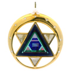Ciondolo in oro 18k con intarsio di pietre preziose, diamanti e perle, Stella di David a cerchio grande
