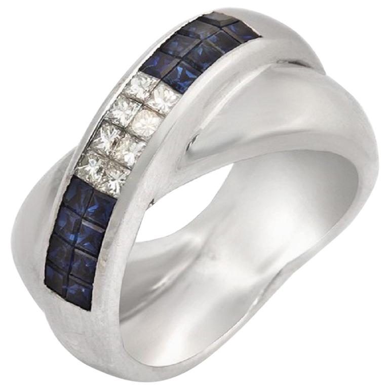 18k Gold Invisible Setting 0.43 Ct Diamonds 0.85 Ct Blue Sapphire Ring For Sale