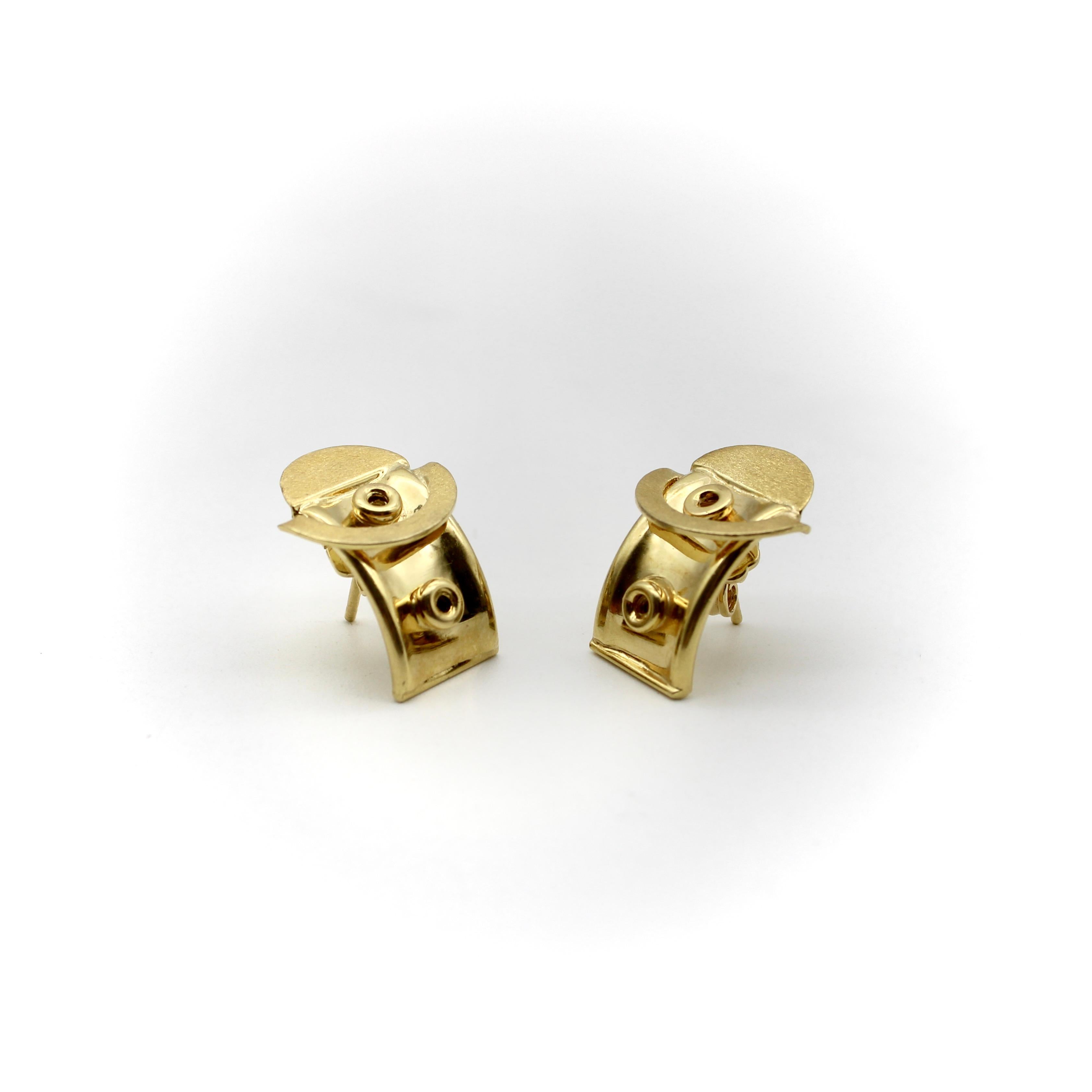 Contemporary 18K Gold Italian Huggie Buckle Earrings  For Sale