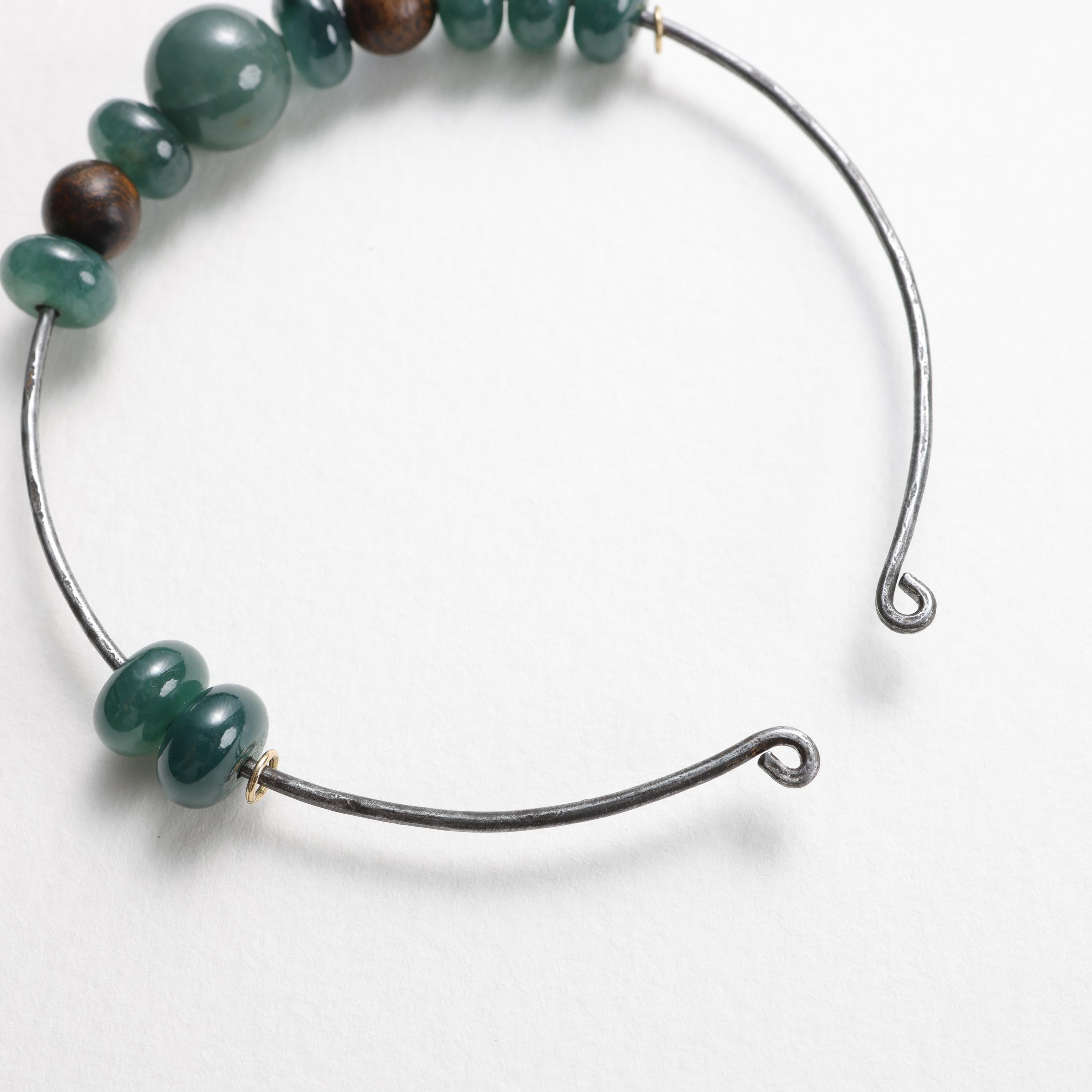 Oro 18 carati, giada, bracciale creato con acciaio dell'Ohio, 70 mm In condizioni Nuovo in vendita a Southbury, CT