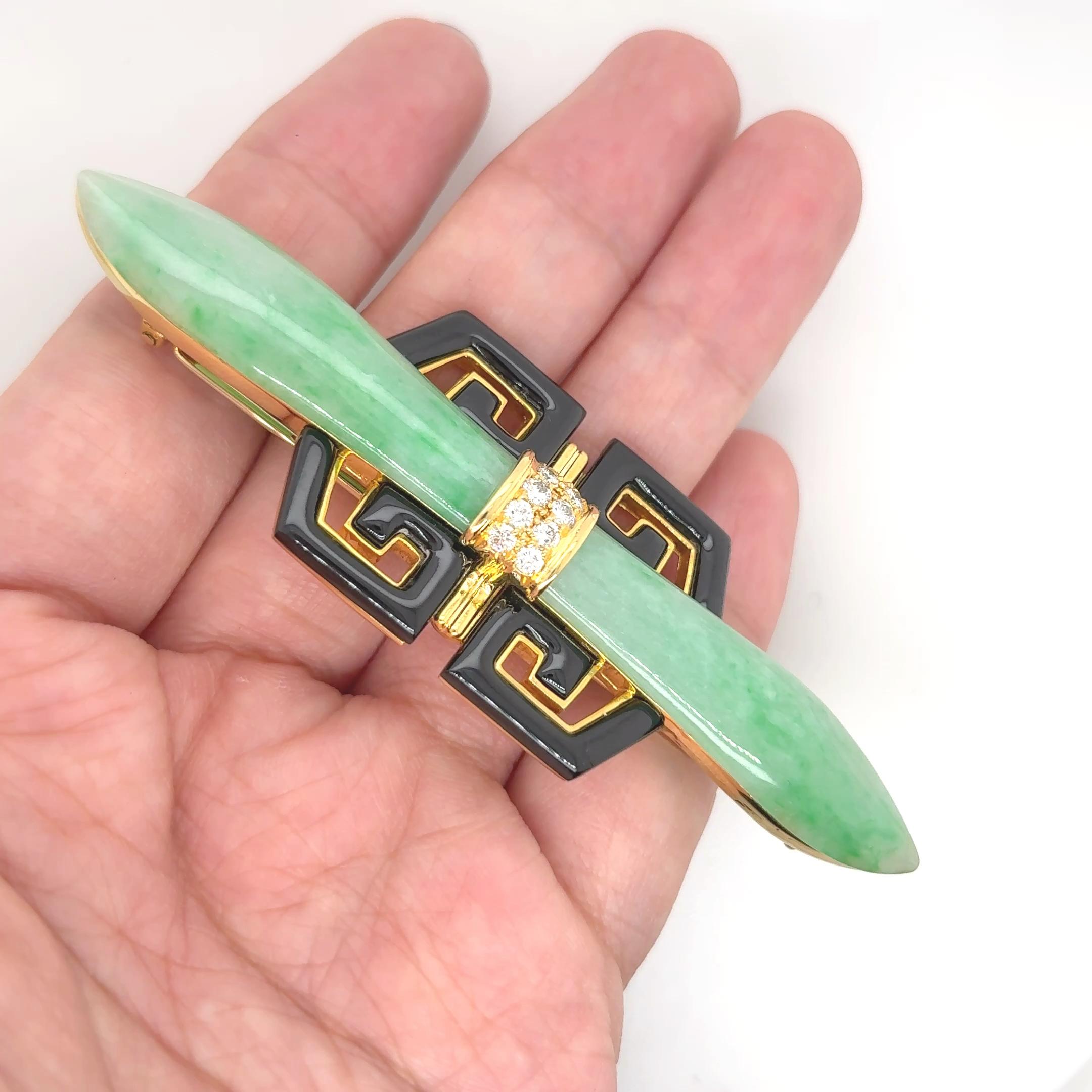 Spilla in oro 18k con giada e diamanti in vendita 13