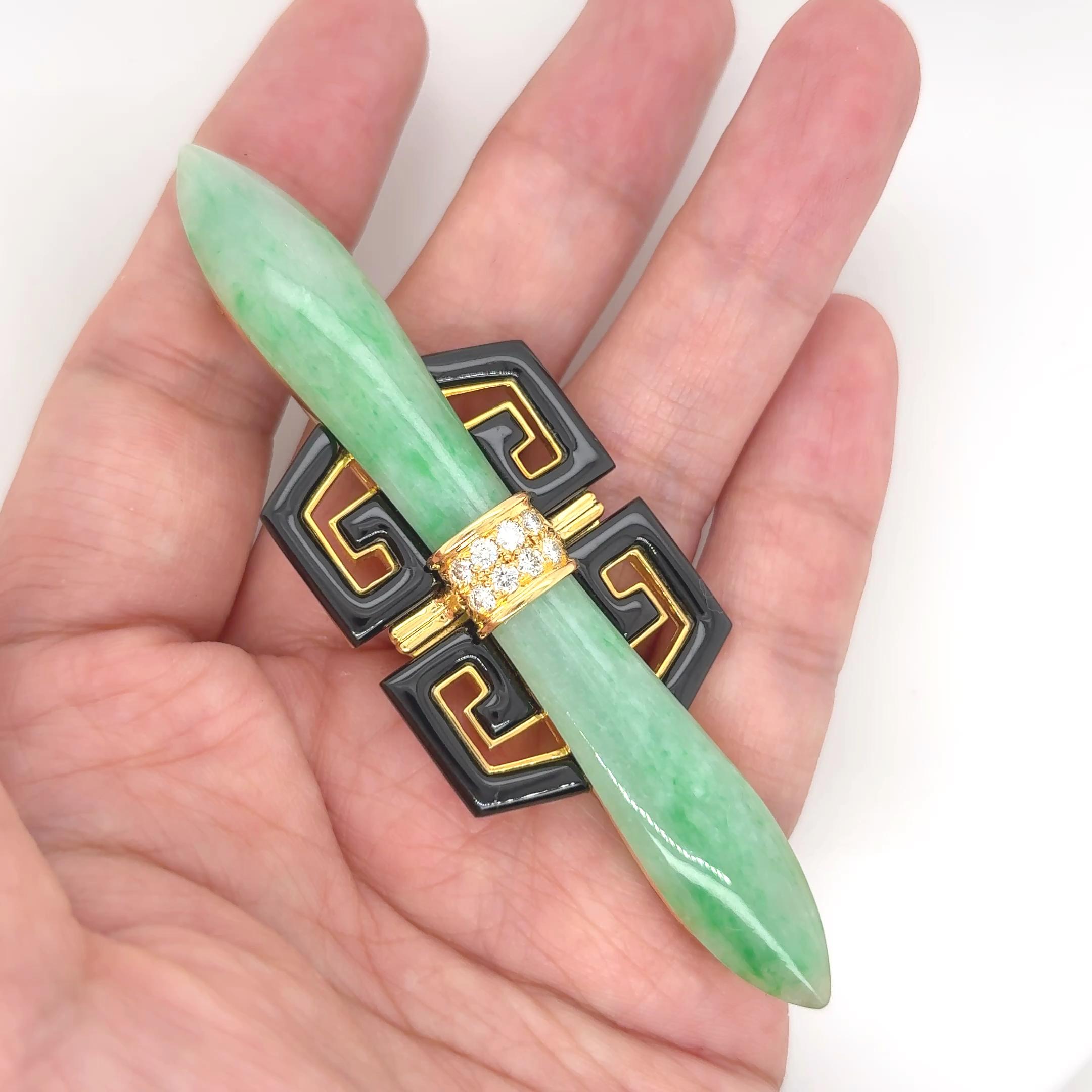 Spilla in oro 18k con giada e diamanti in vendita 1