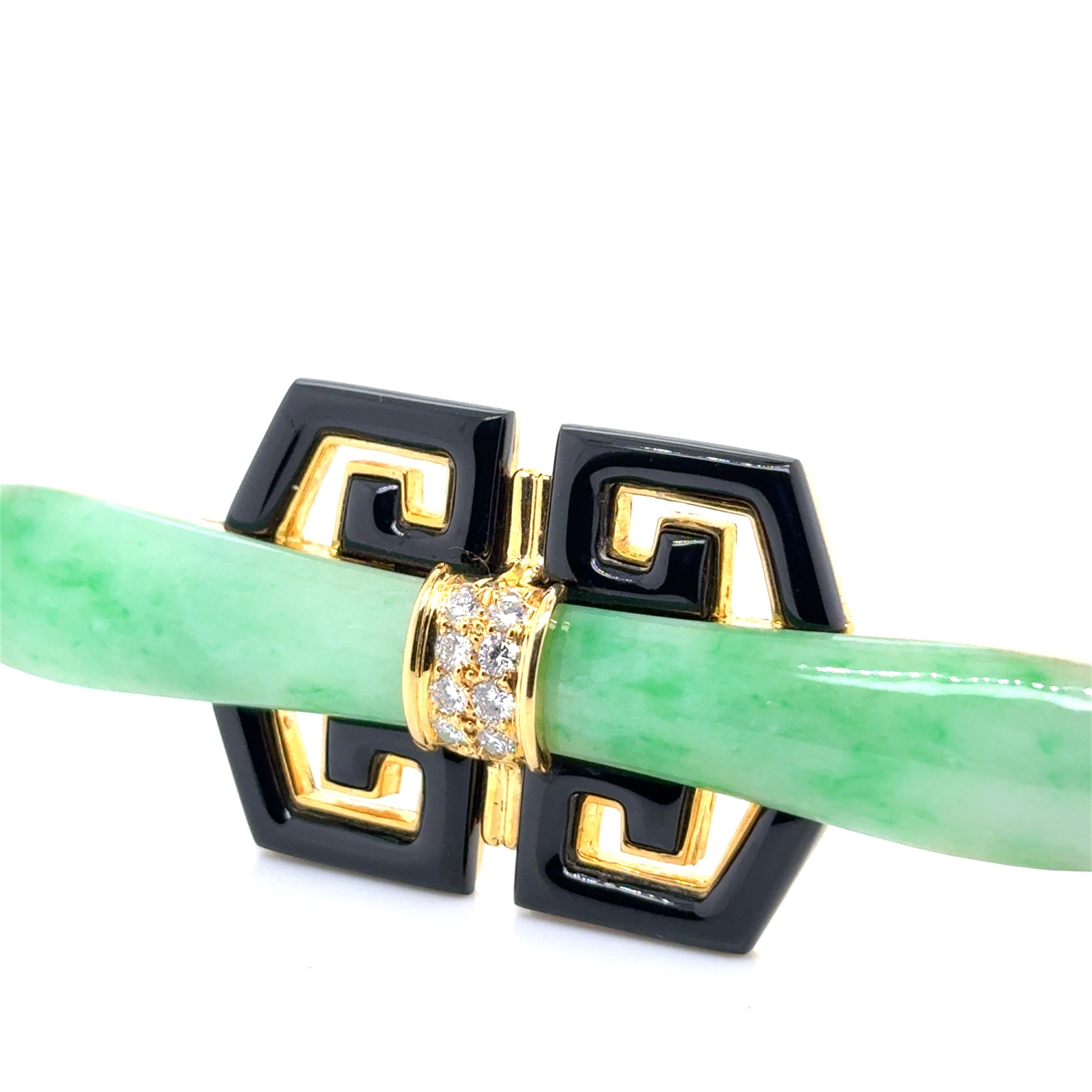 Spilla in oro 18k con giada e diamanti in vendita 3