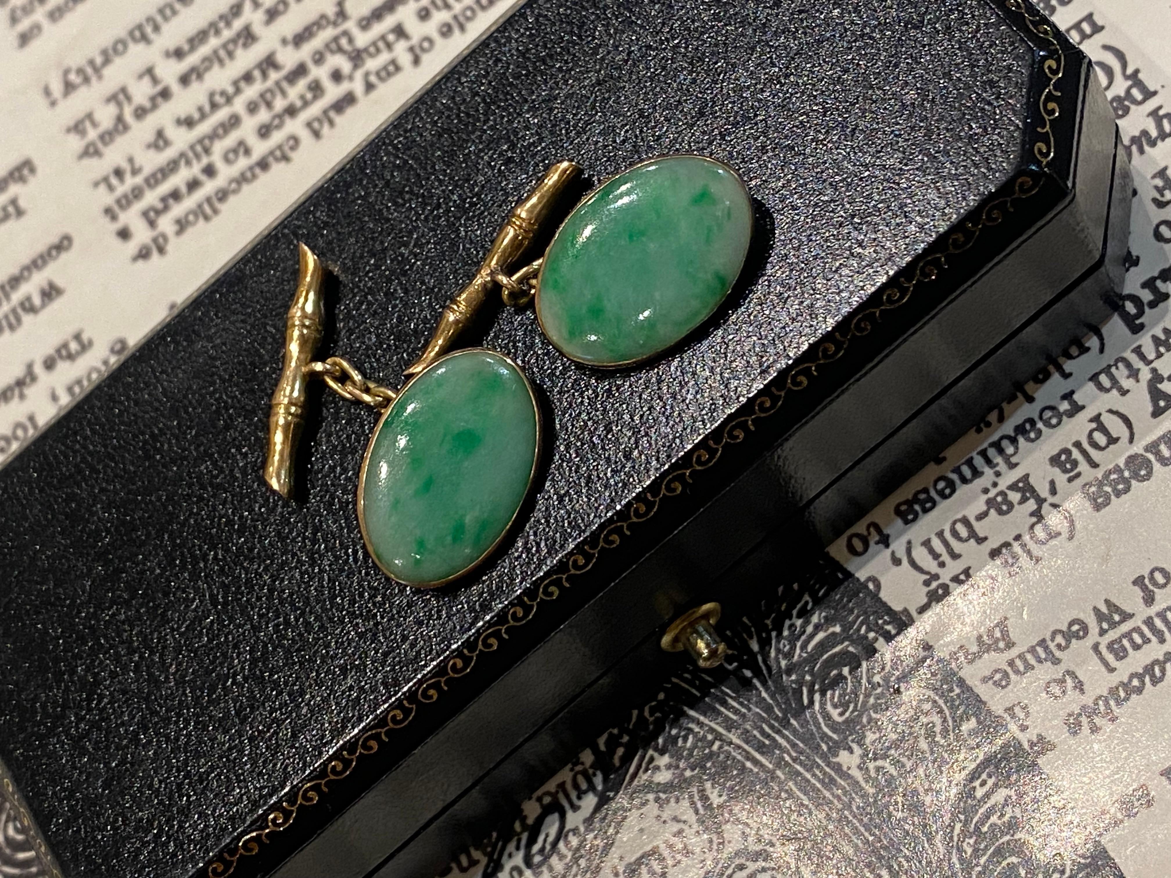 18K Gold & Jade Retro c1940’s Chain Link Cufflinks with Bamboo Motif Fittings For Sale 1