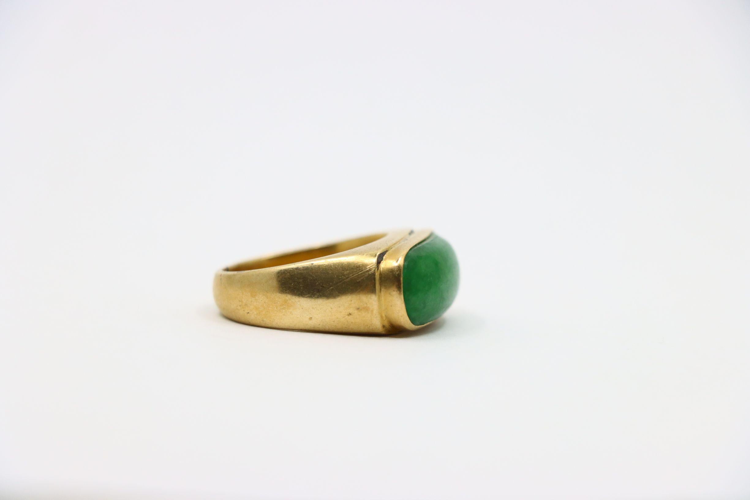 Anello di giadeite in oro 18K in vendita 1