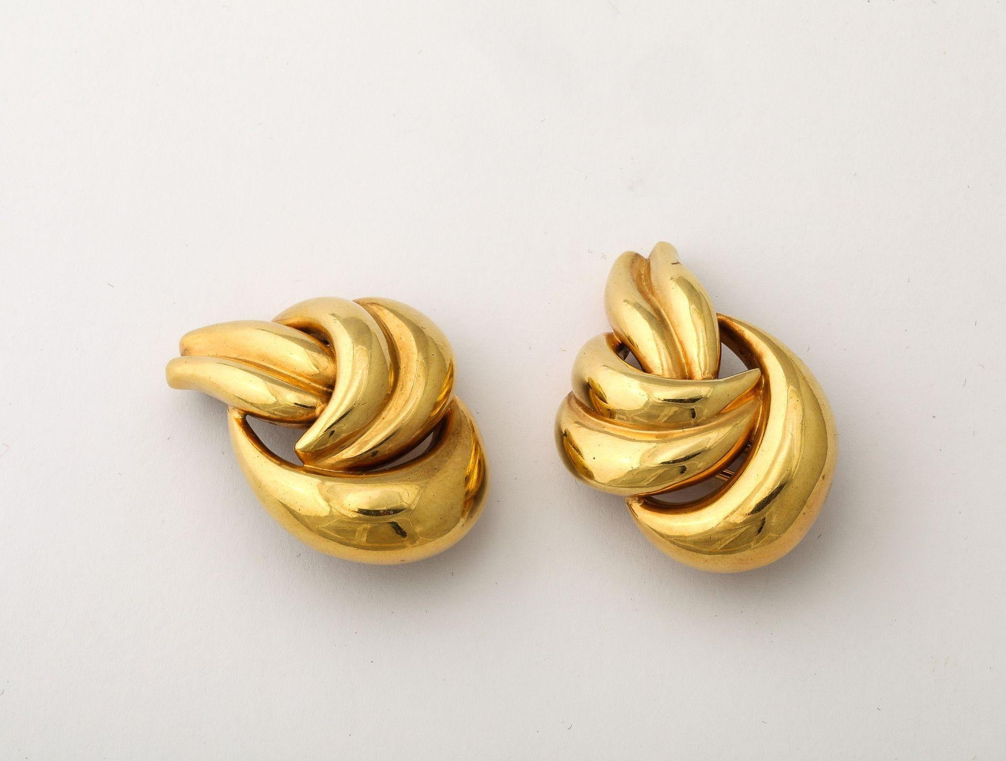 Classic Vintage 18k Gold Knoten-Ohrringe (Modernistisch) im Angebot