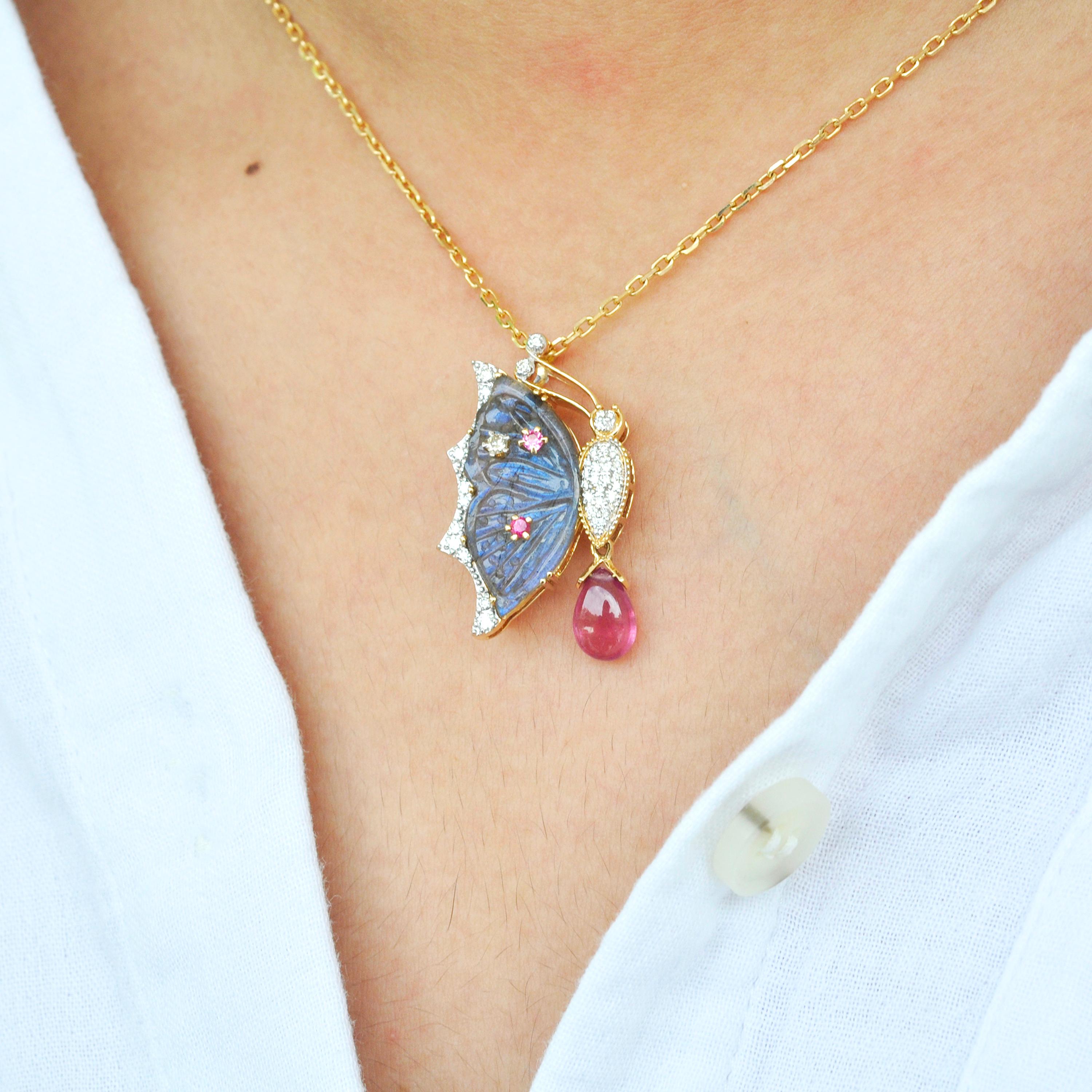 Broche pendentif papillon en or 18 carats avec labradorite sculptée et tourmaline rose et diamants en vente 10