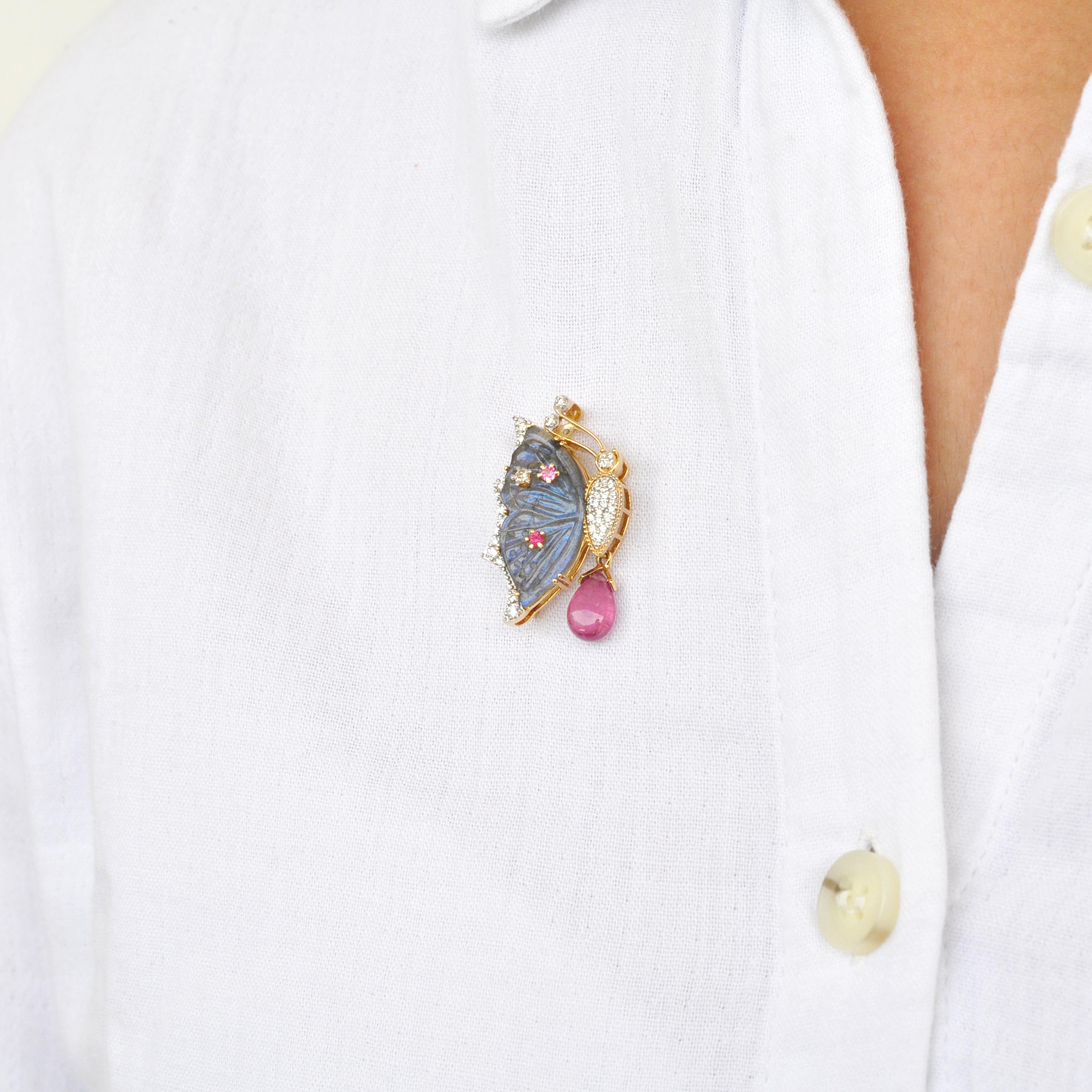 Mixed Cut 18K Gold Labradorite Butterfly Carving Pink Tourmaline Diamond Pendant Brooch For Sale