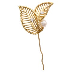 18K Gold Leaf Motif Diamond and Pearl Pin