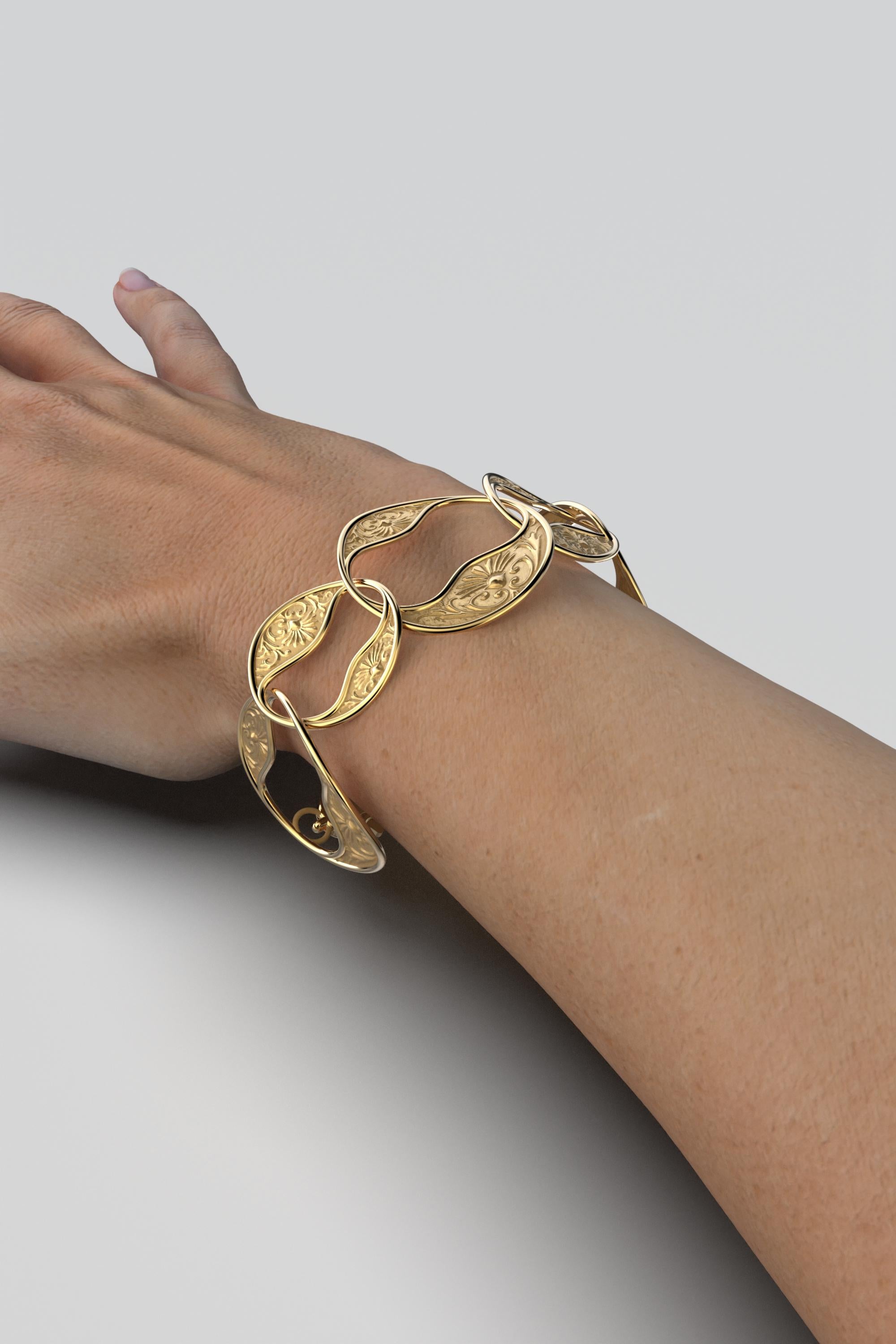 18k Gold Link Bracelet in Baroque Style | Made in Italy by Oltremare Gioielli For Sale 1