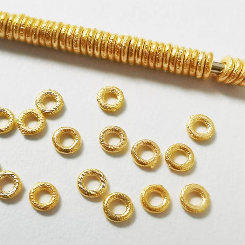 Collana di ossidiana a spirale in oro 18K - da Bombyx House in vendita 6