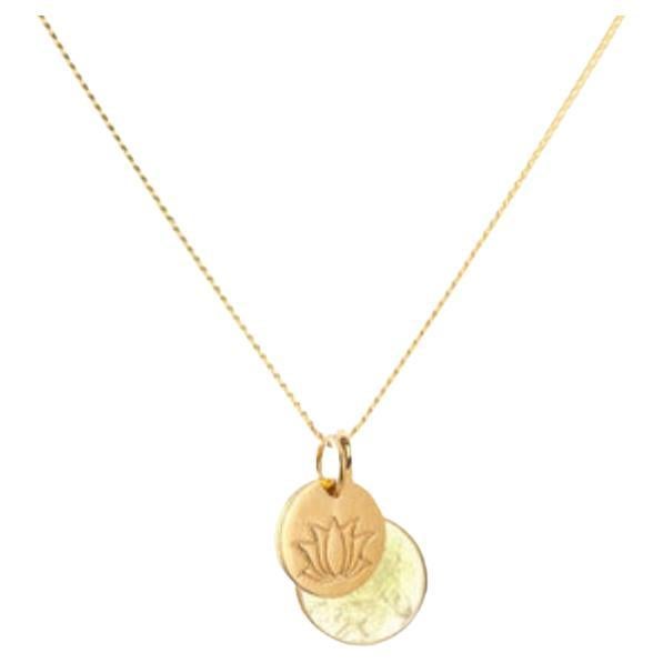 18 Karat Gold Lotus Amulet + Lapislazuli Lazuli Third Eye Chakra Anhänger Halskette (Zeitgenössisch) im Angebot