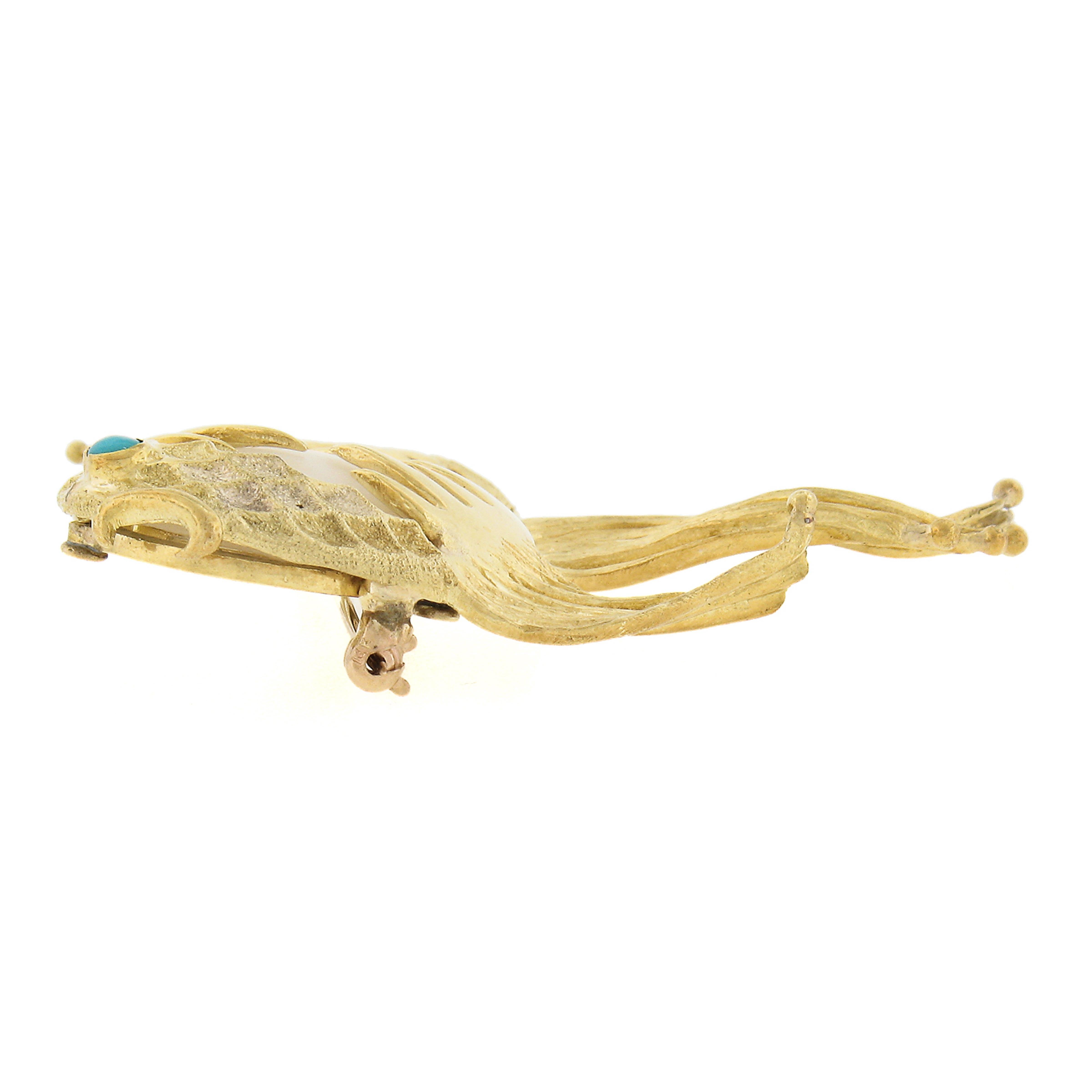 Women's 18k Gold Mabe Pearl & Turquoise Free Form Textured Detailed Fish Pin Brooch For Sale