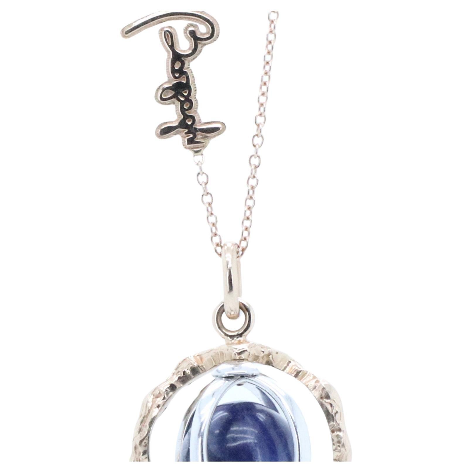 18k Gold Made in Italy Sodalite Changeable Gem Revolving Loops Essence Necklace.
Experience the Wellbeing of Sound and Gemstones with the Sonoro Pendant Necklace.
Unlock Your Divine Potential with the Sonoro pendant. 
Gems and metal are