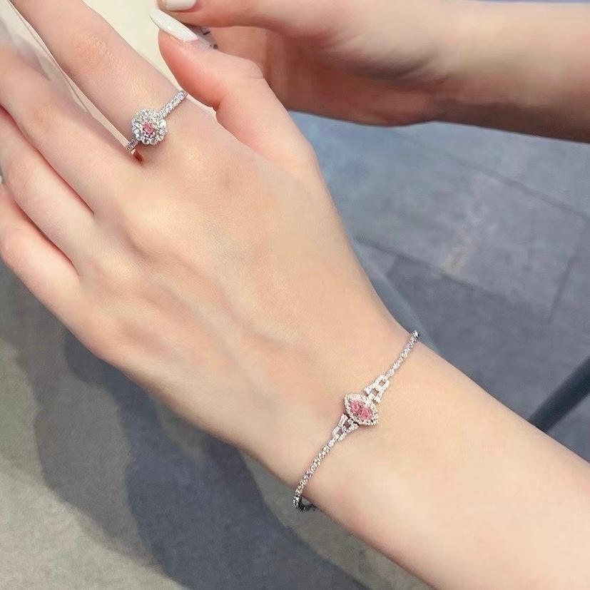 Modern 18K Gold Marquise-Cut Fancy Pink Diamond & Diamond Bracelet For Sale