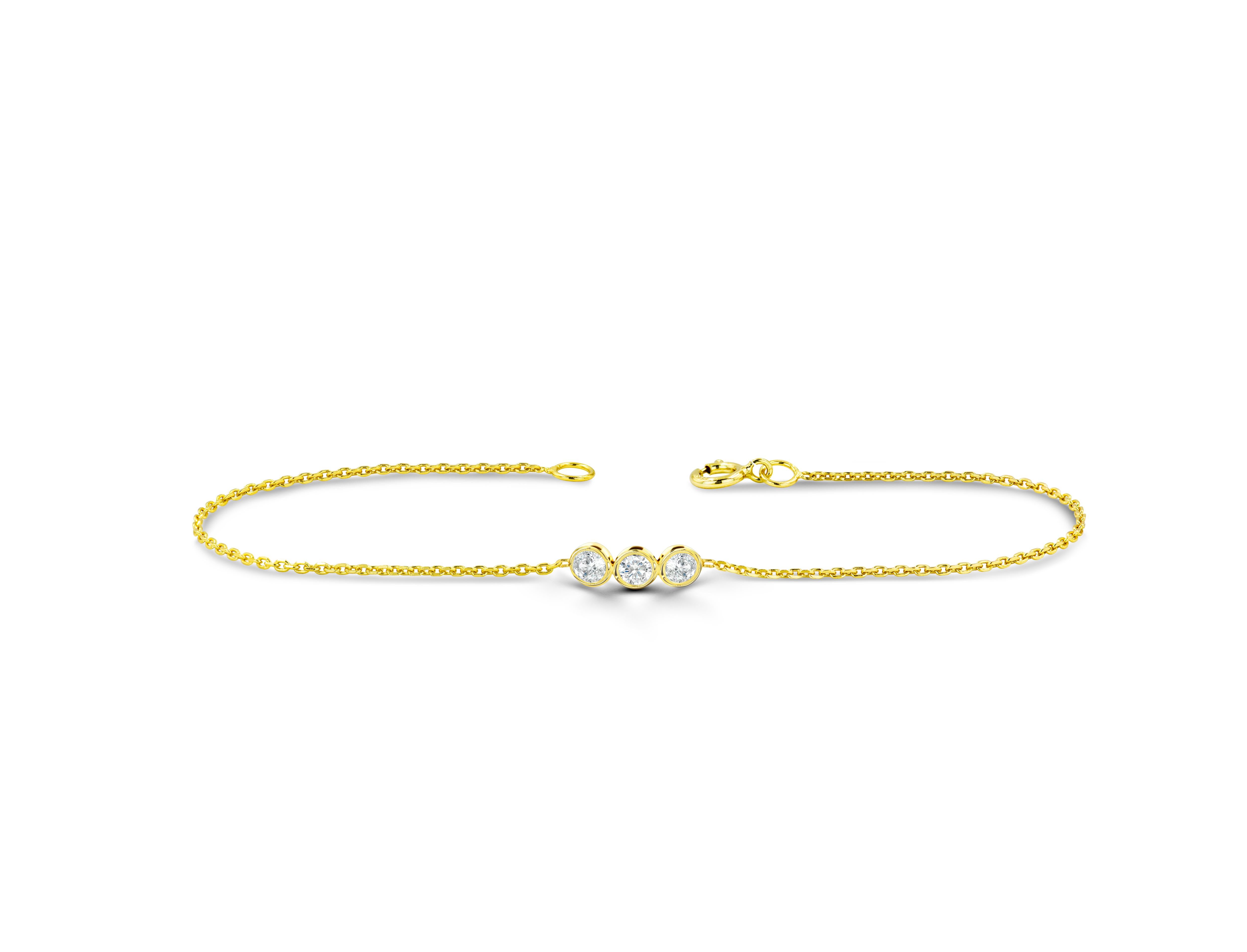 18 Karat Gold Minimalistisches Goldarmband, Trio-Diamant-Armband, Lünette (Moderne) im Angebot