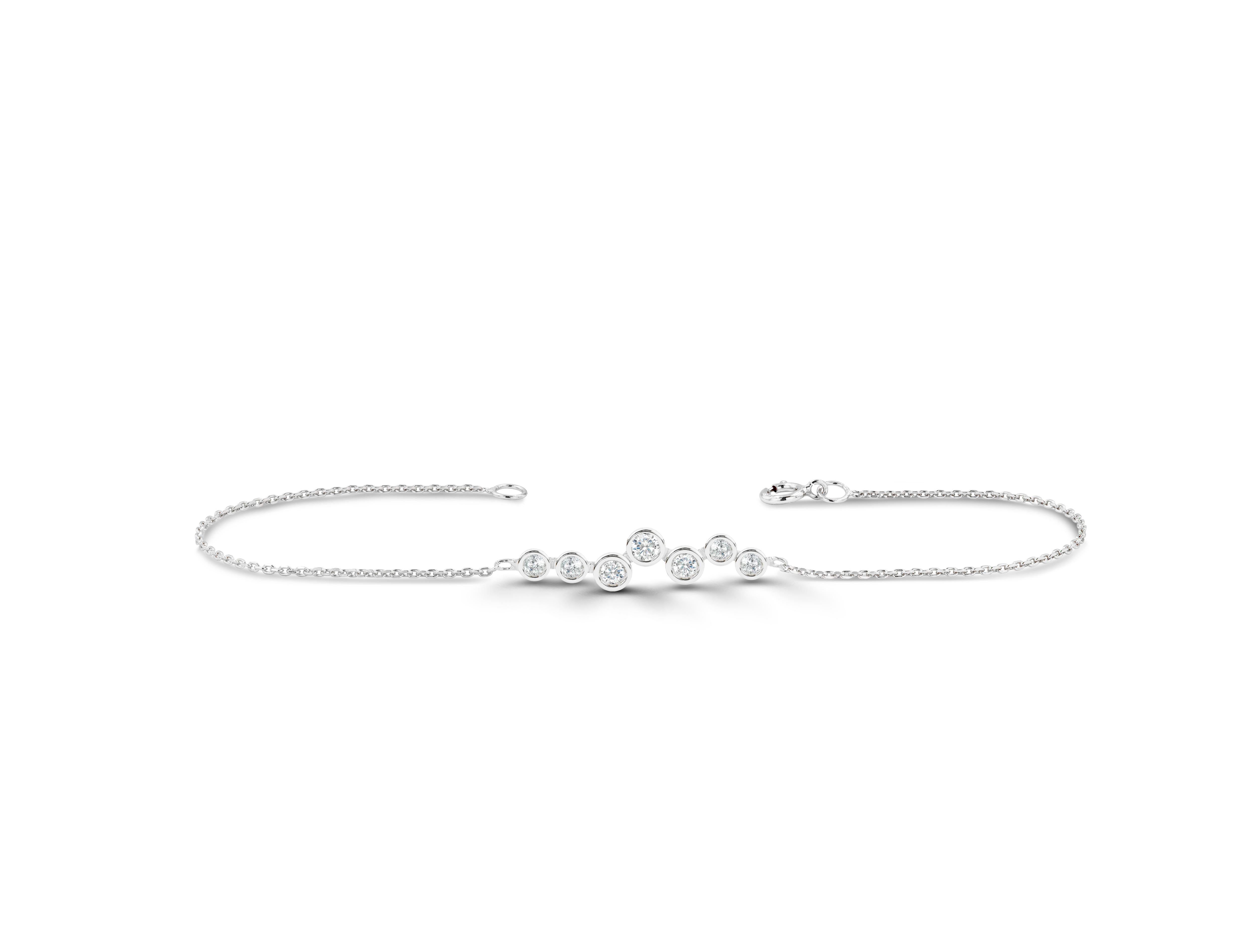 Taille ronde Bracelet minimaliste en or 18 carats à superposition de biamants Bracelet à grappes de diamants en vente