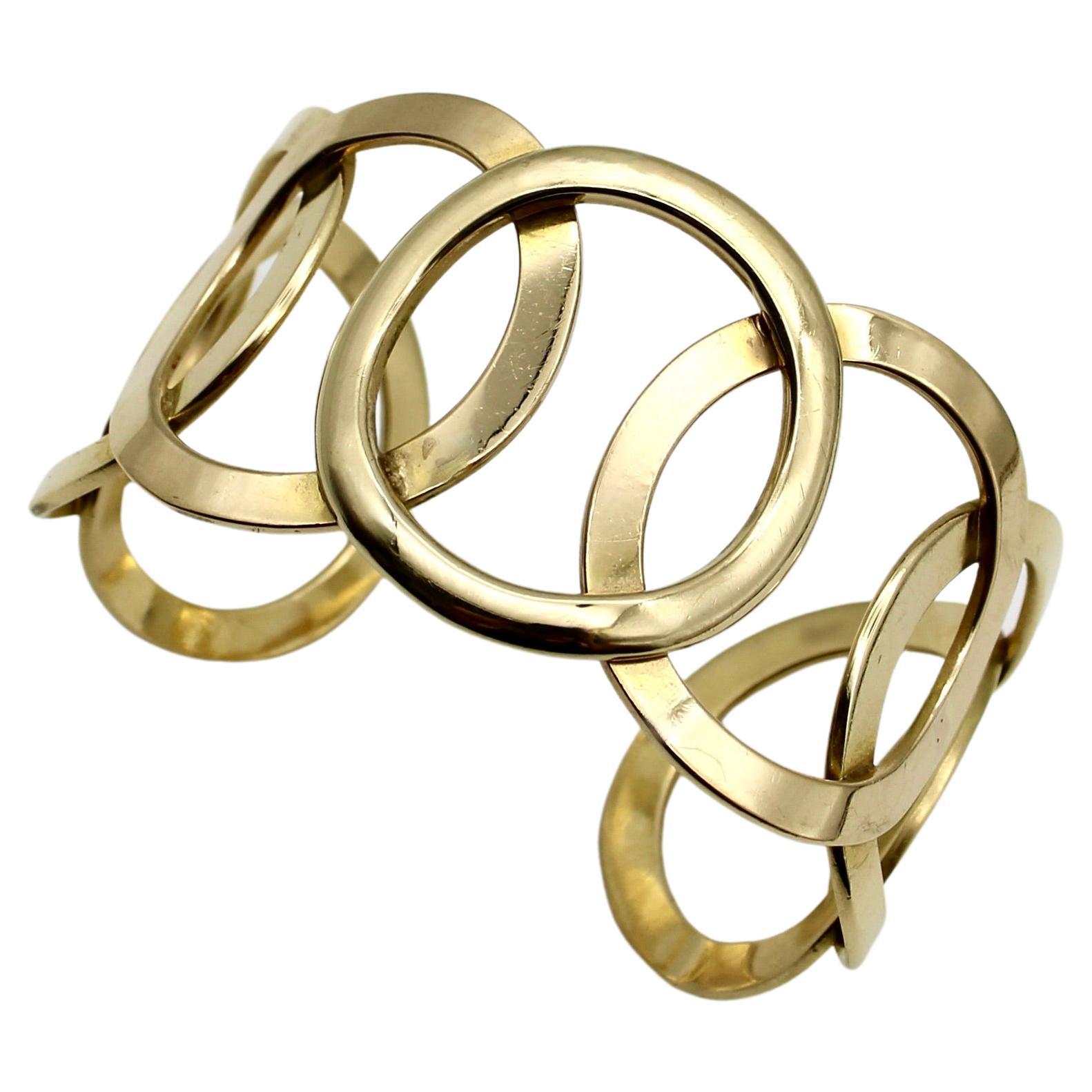 18K Gold Modernist Circle Motif Cuff Bracelet Circa 1970 For Sale
