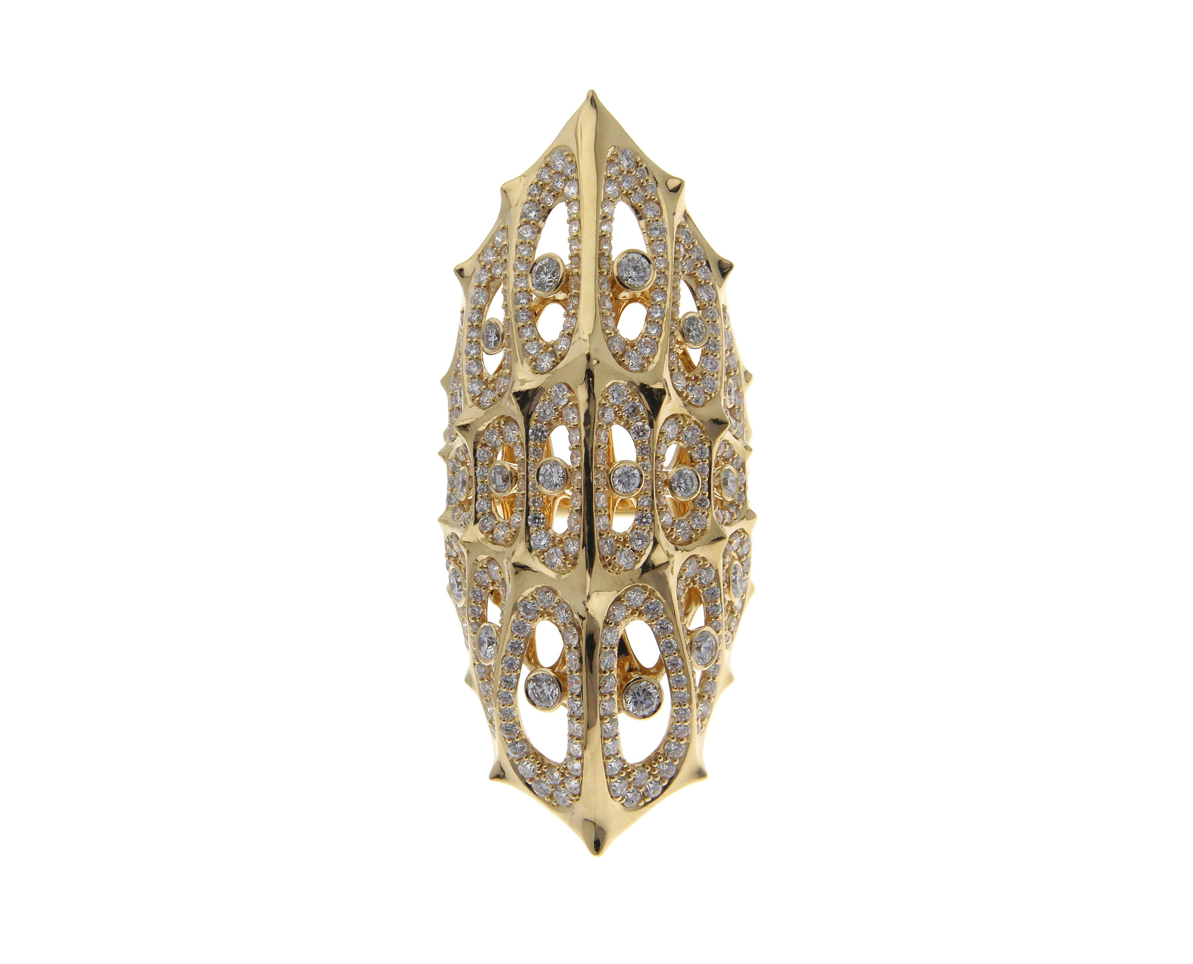 Taglio rotondo Anello Morphogen Shields in oro 18 carati di John Brevard in vendita