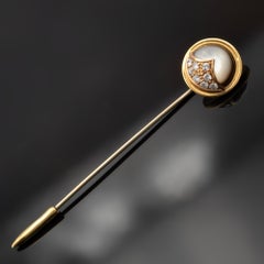 18K Gold Mother-of-Pearl and Diamond Pin