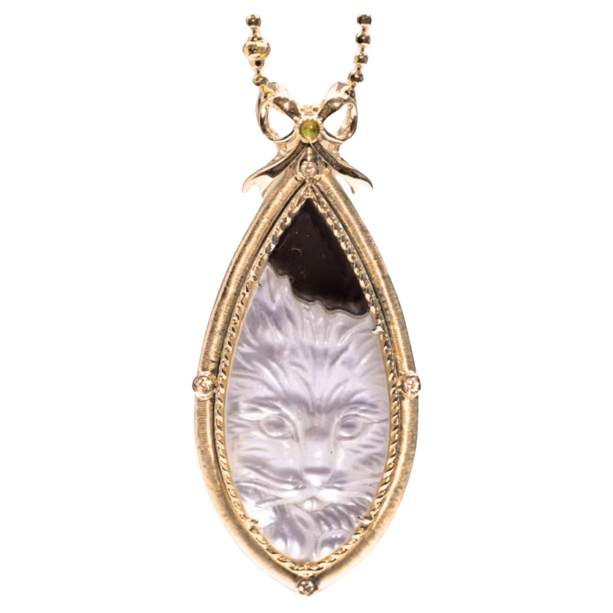 18K Gold Mother of Pearl & Diamond 'Cat' Collection Pendant Necklace
