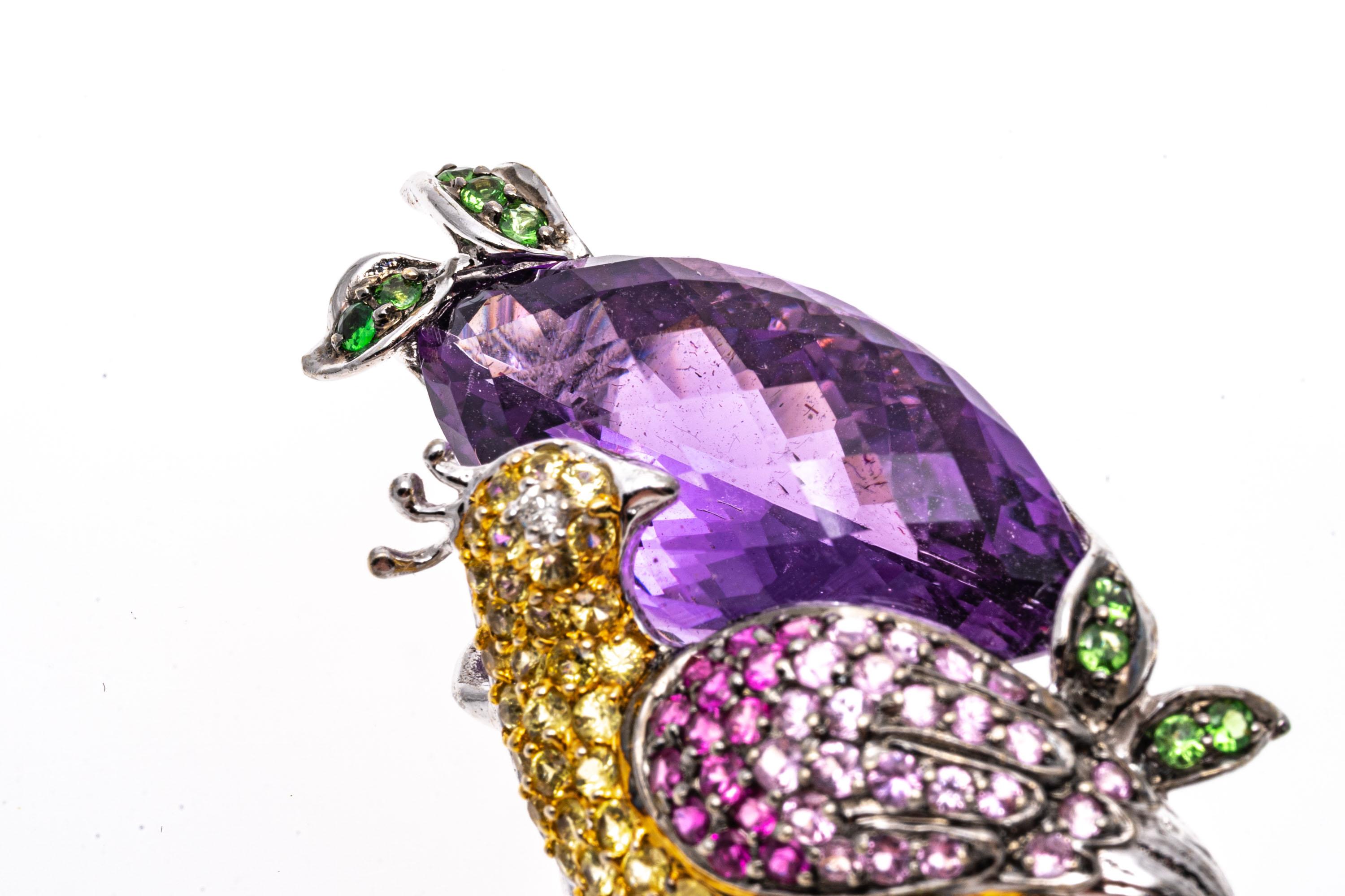 Taille ronde Broche et pendentif oiseau de paradis en or 18 carats, saphirs multicolores et diamants en vente