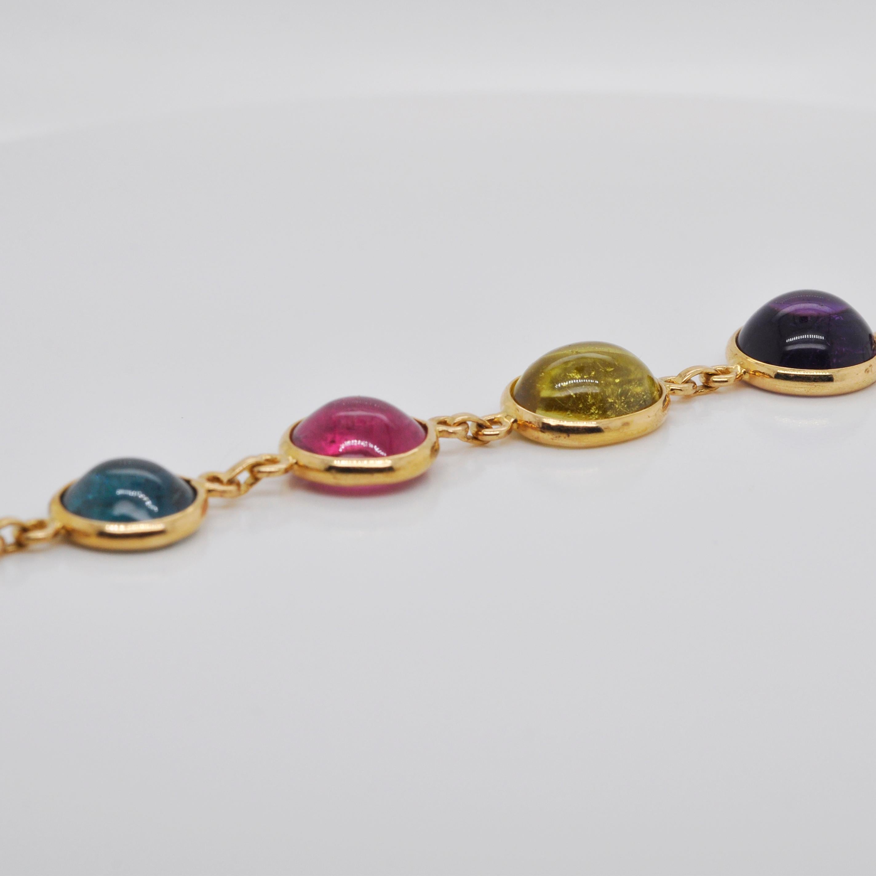 18 Karat Gold Multi-Color Tourmaline Citrine Amethyst Cabochon Gemstone Bracelet In New Condition For Sale In Jaipur, Rajasthan