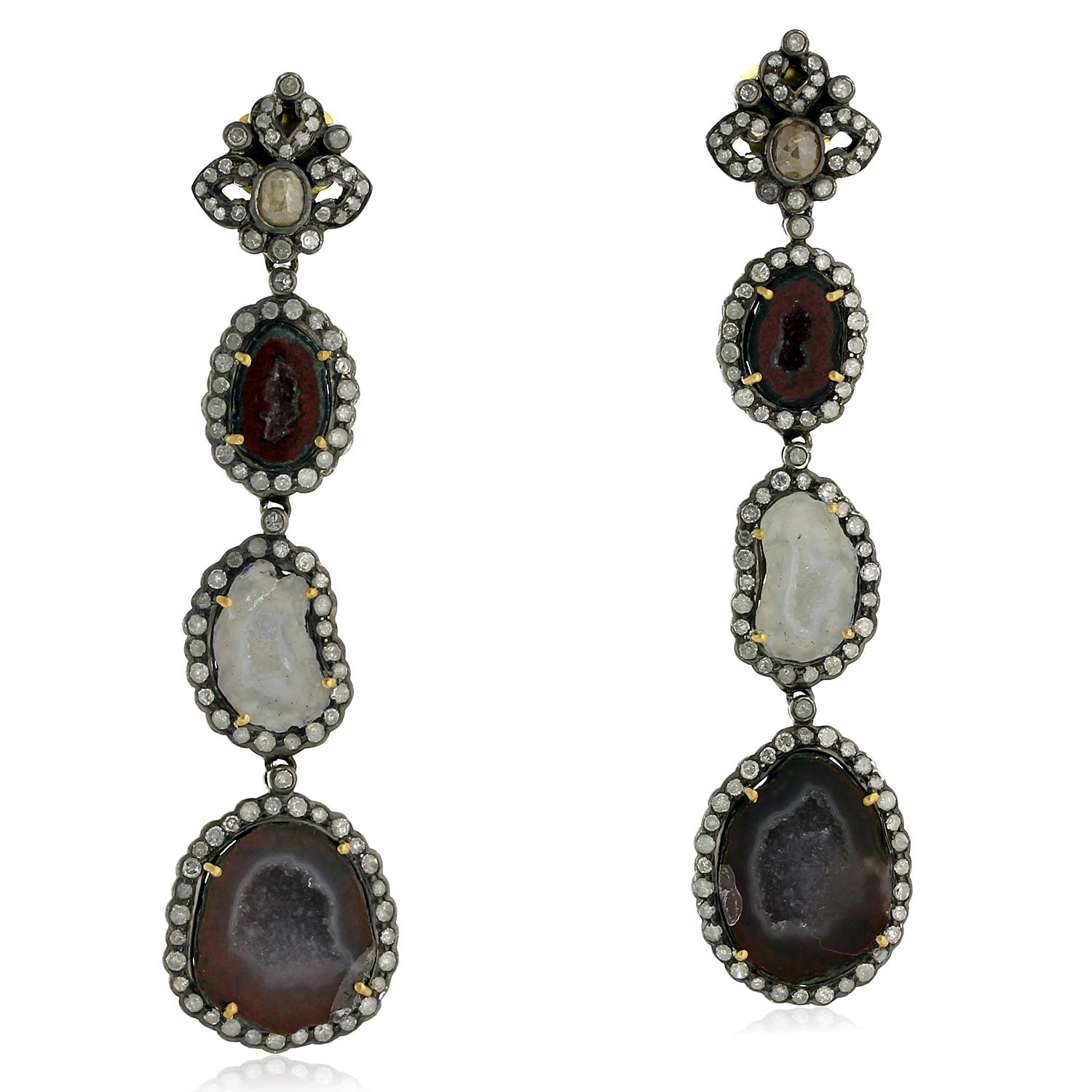 18k Gold Multi-Colored Geode Dangle Earrings with Pave Diamonds In New Condition For Sale In New York, NY