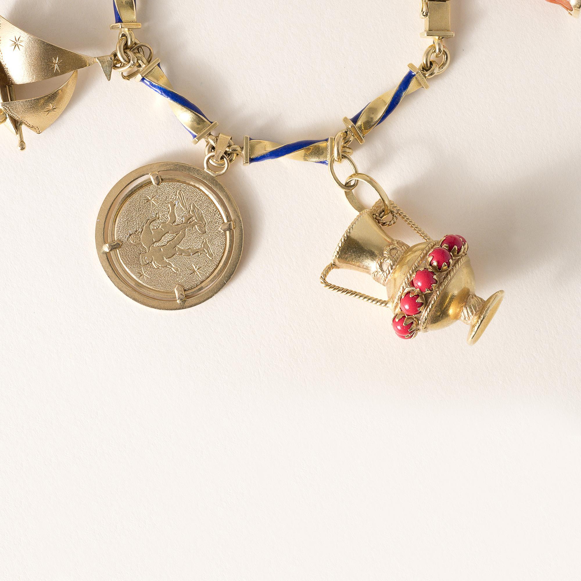 Donna Bracciale Charm Multi Vintage in oro 18K su catena con smalto in vendita