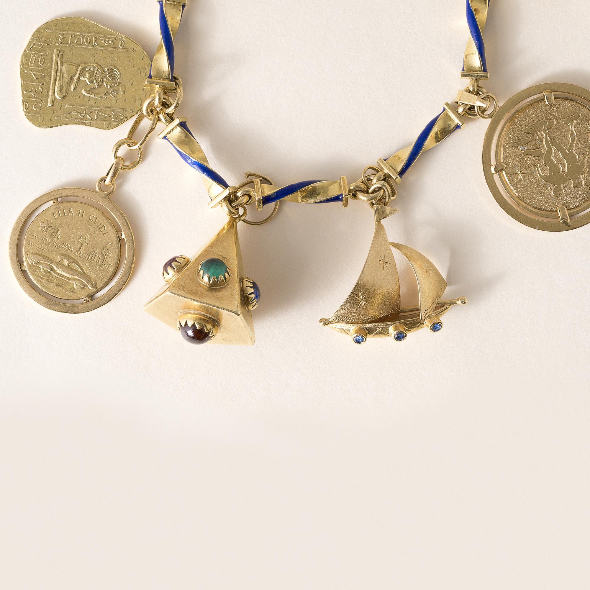 Bracciale Charm Multi Vintage in oro 18K su catena con smalto in vendita 1