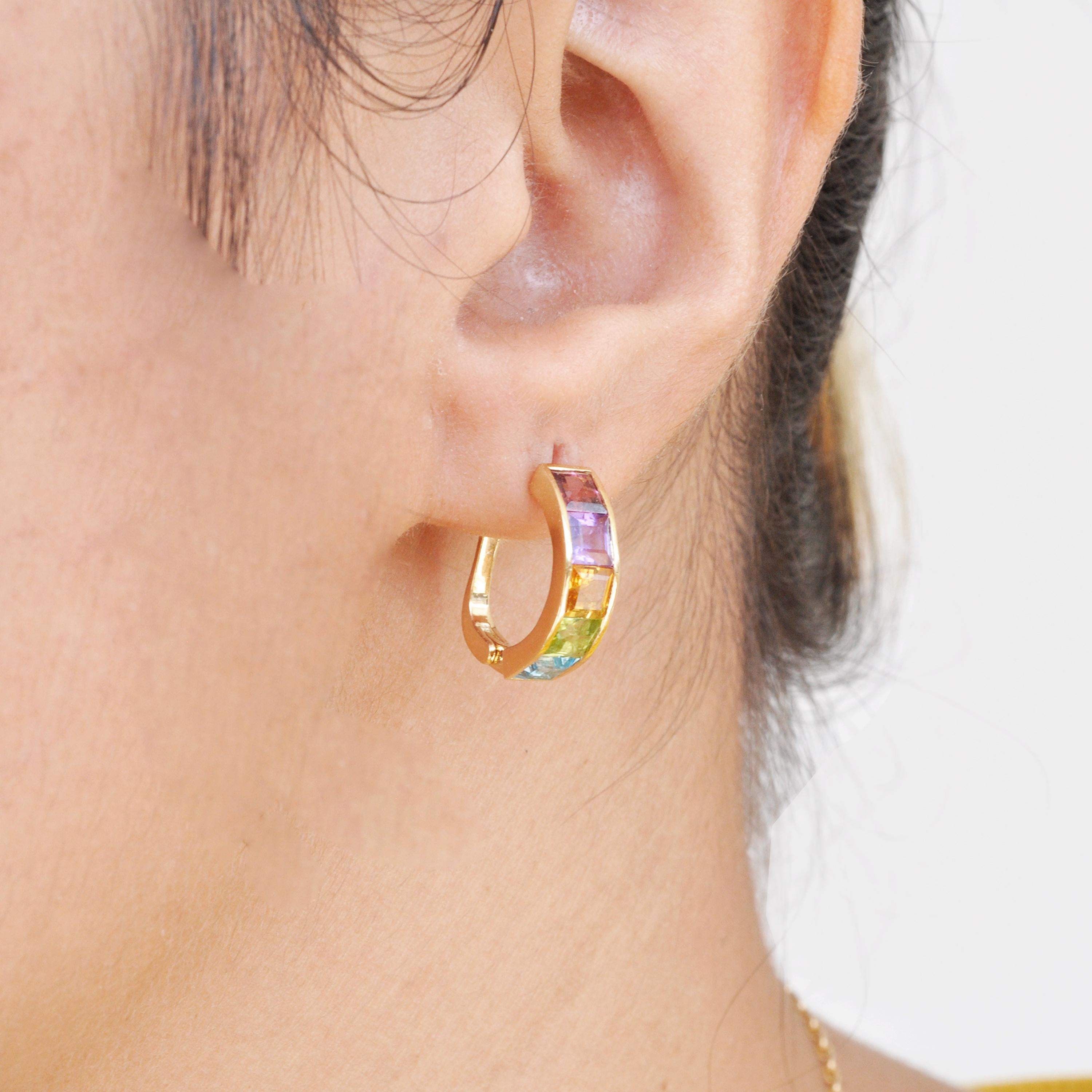 18K Gold Multicolour Linear Rainbow Bar Pendant Necklace Earrings Ring Set For Sale 13