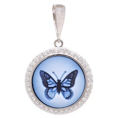 Collier pendentif en or 18K en agate naturelle, papillon, intaille et diamant