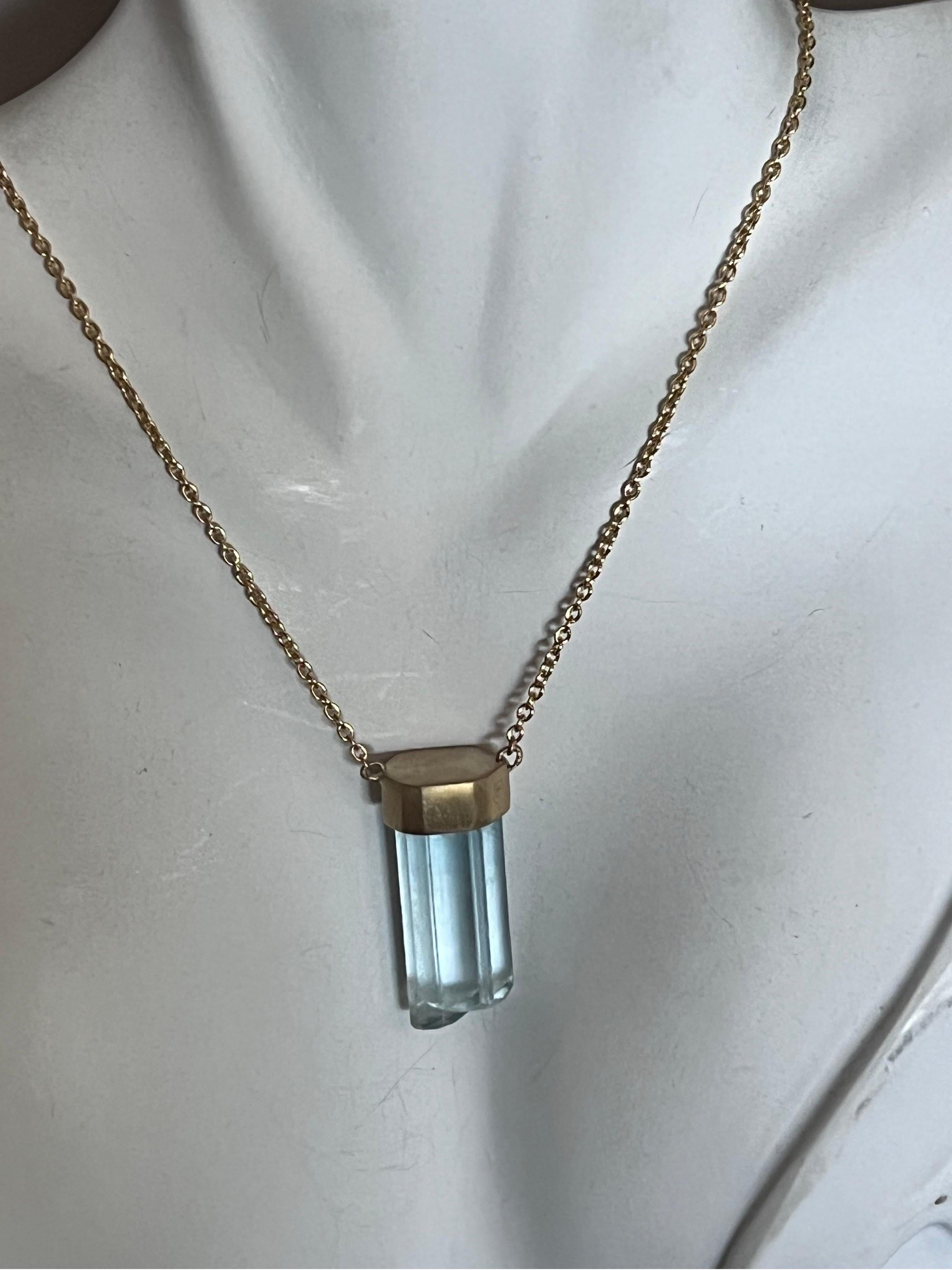 Uncut 18k Gold Natural Aquamarine Manifesting Crystal Necklace one of a kind For Sale