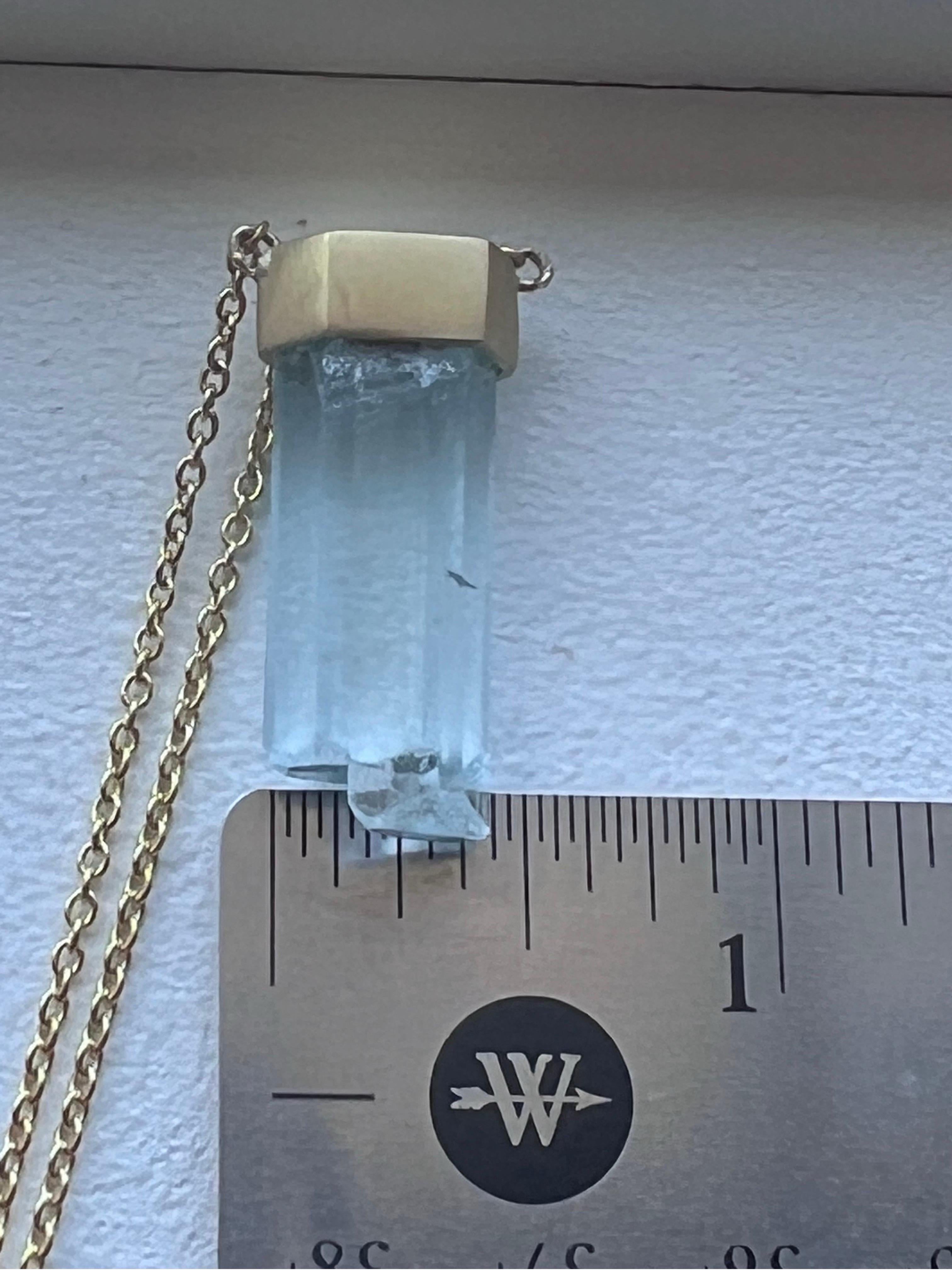 18 Karat Gold Natürlicher Aquamarin Manifestierender Kristall-Halskette Einzigartig im Zustand „Neu“ im Angebot in Monrovia, CA