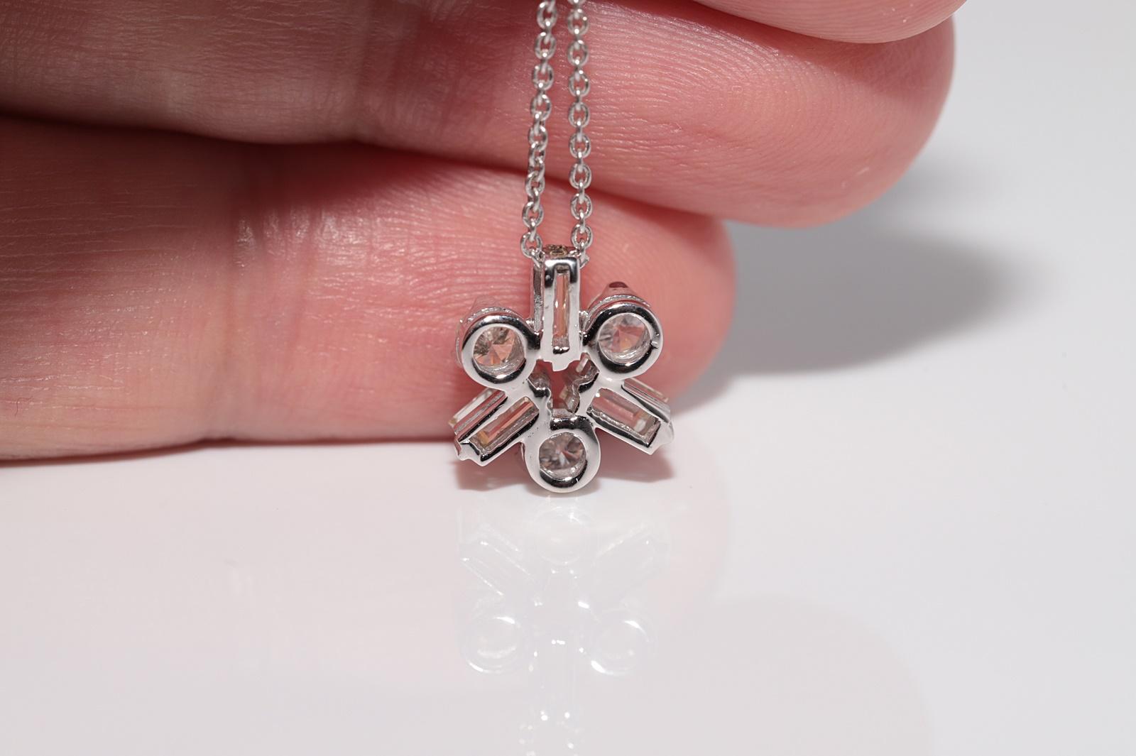 Collana con ciondolo in oro 18k con diamanti naturali taglio Baguette e Brilliante in vendita 8