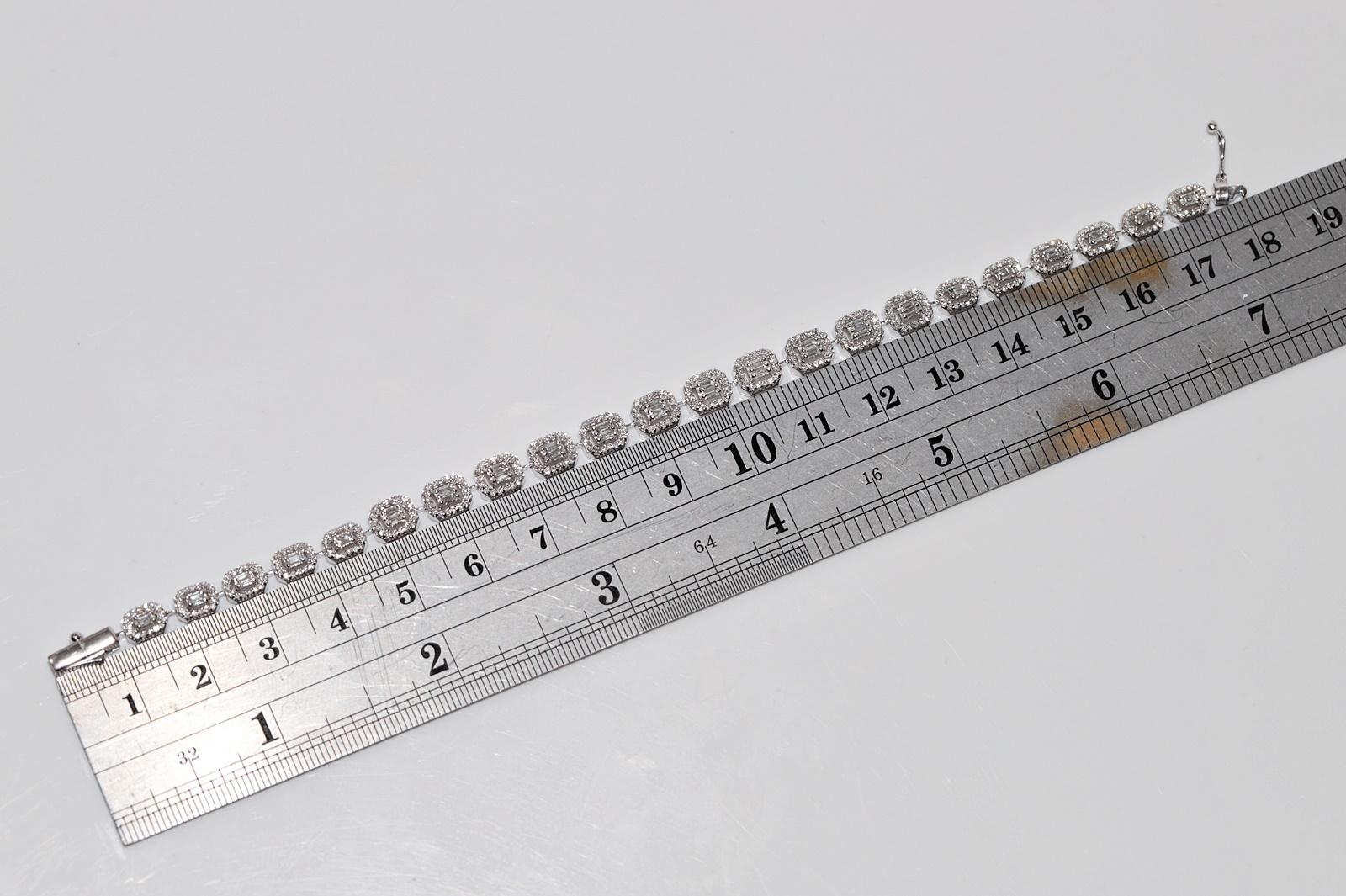 18k Gold Natürlicher Diamant im Baguetteschliff und Brillantschliff  Tennis-Armband im Angebot 9