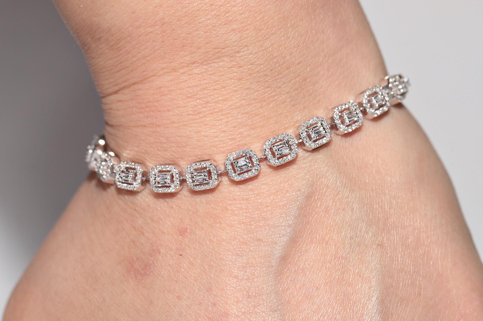 18k Gold Natürlicher Diamant im Baguetteschliff und Brillantschliff  Tennis-Armband im Angebot 12