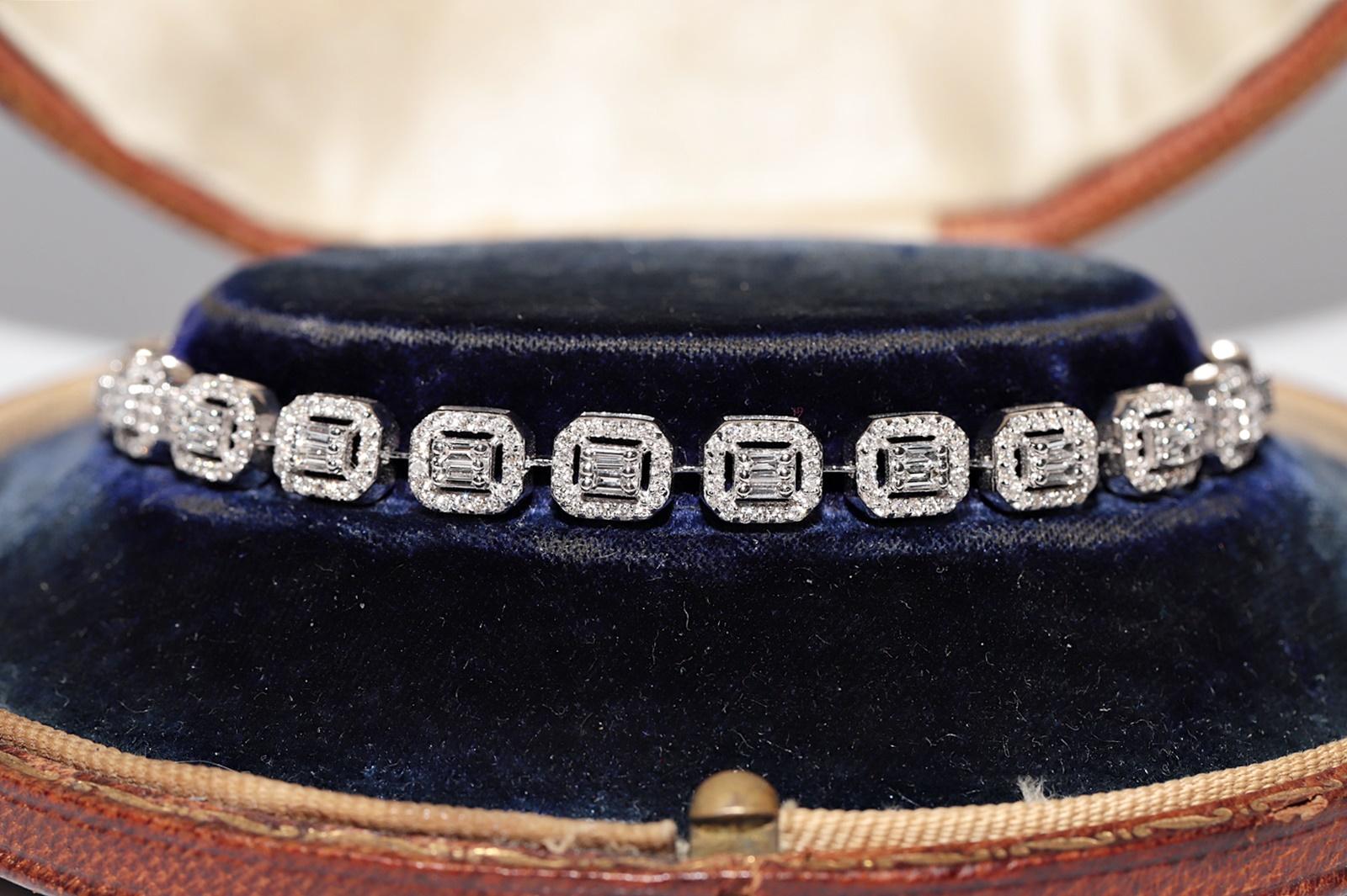 18k Gold Natürlicher Diamant im Baguetteschliff und Brillantschliff  Tennis-Armband (Moderne) im Angebot