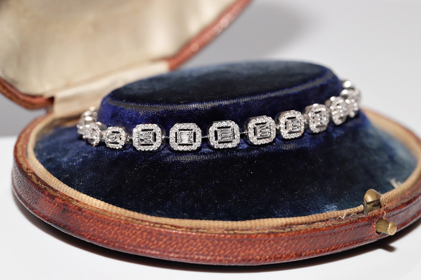 18k Gold Natürlicher Diamant im Baguetteschliff und Brillantschliff  Tennis-Armband im Zustand „Gut“ im Angebot in Fatih/İstanbul, 34