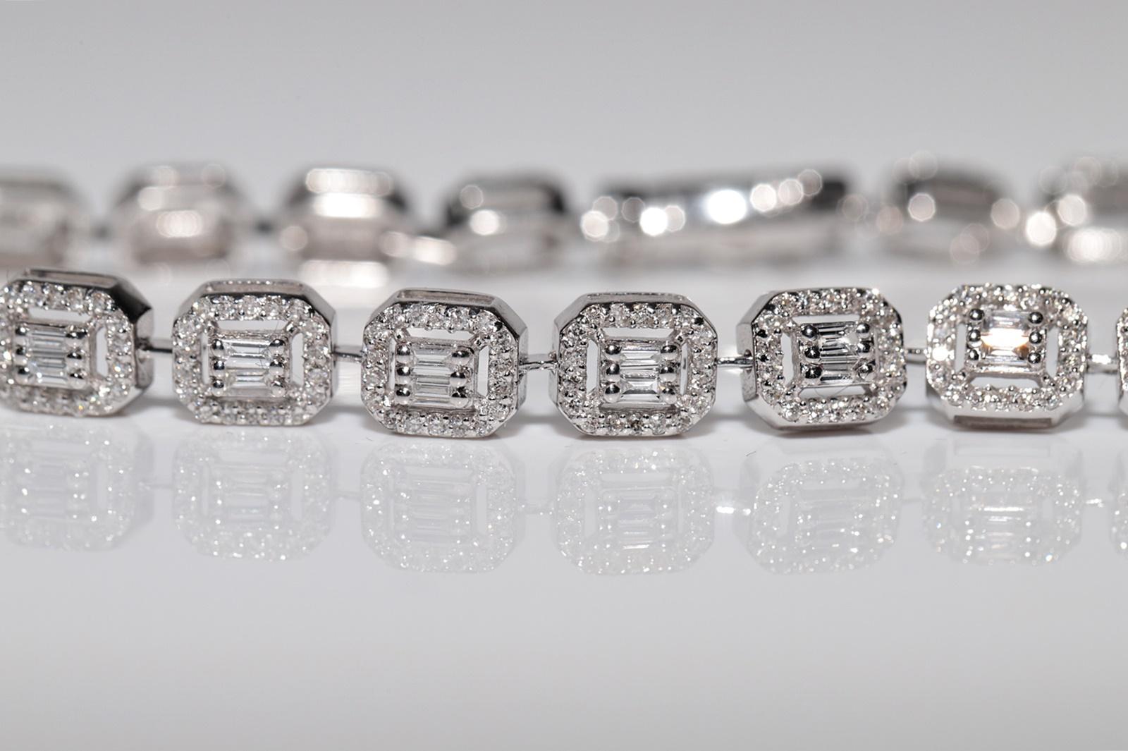 18k Gold Natürlicher Diamant im Baguetteschliff und Brillantschliff  Tennis-Armband im Angebot 1