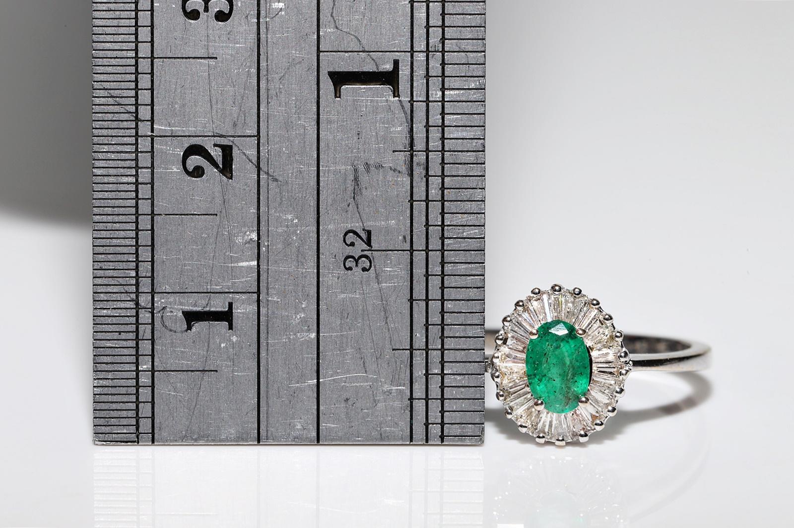 18k Gold Natural Baguette Cut Diamond And Oval Emerald Decorated Ring For Sale 6