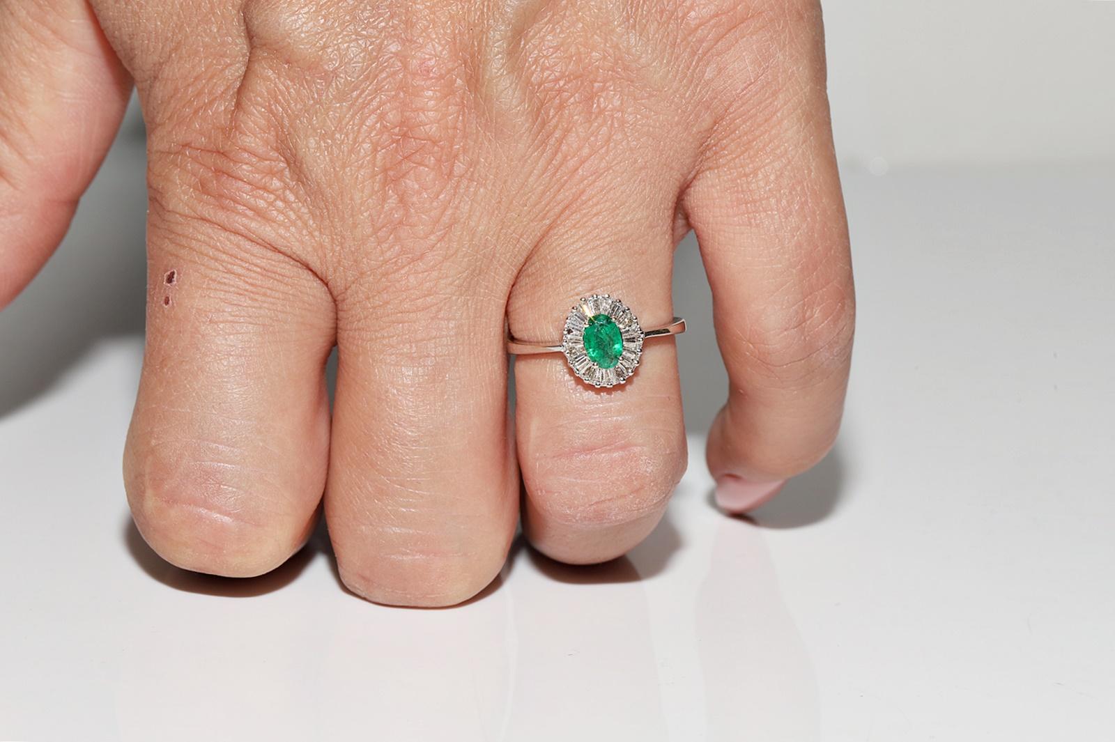 Modern 18k Gold Natural Baguette Cut Diamond And Oval Emerald Decorated Ring For Sale