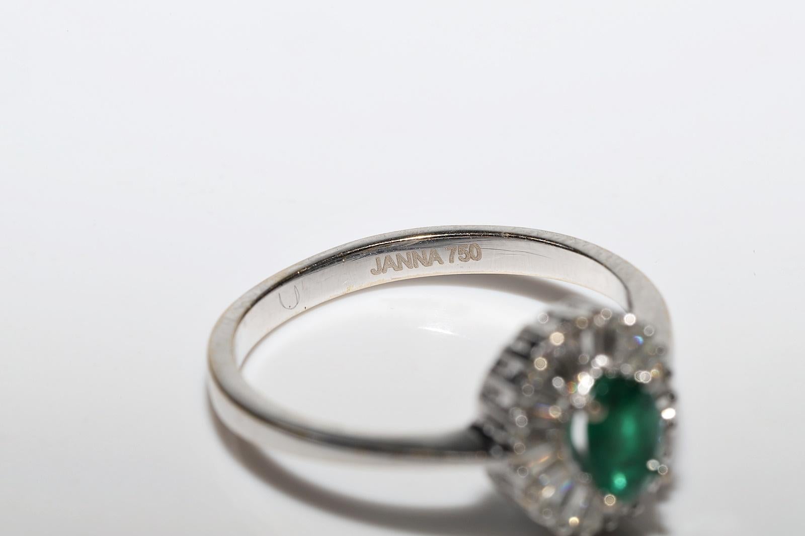 18 Karat Gold Natürlicher Diamant im Baguetteschliff und ovaler Smaragd Dekorierter Ring im Angebot 4